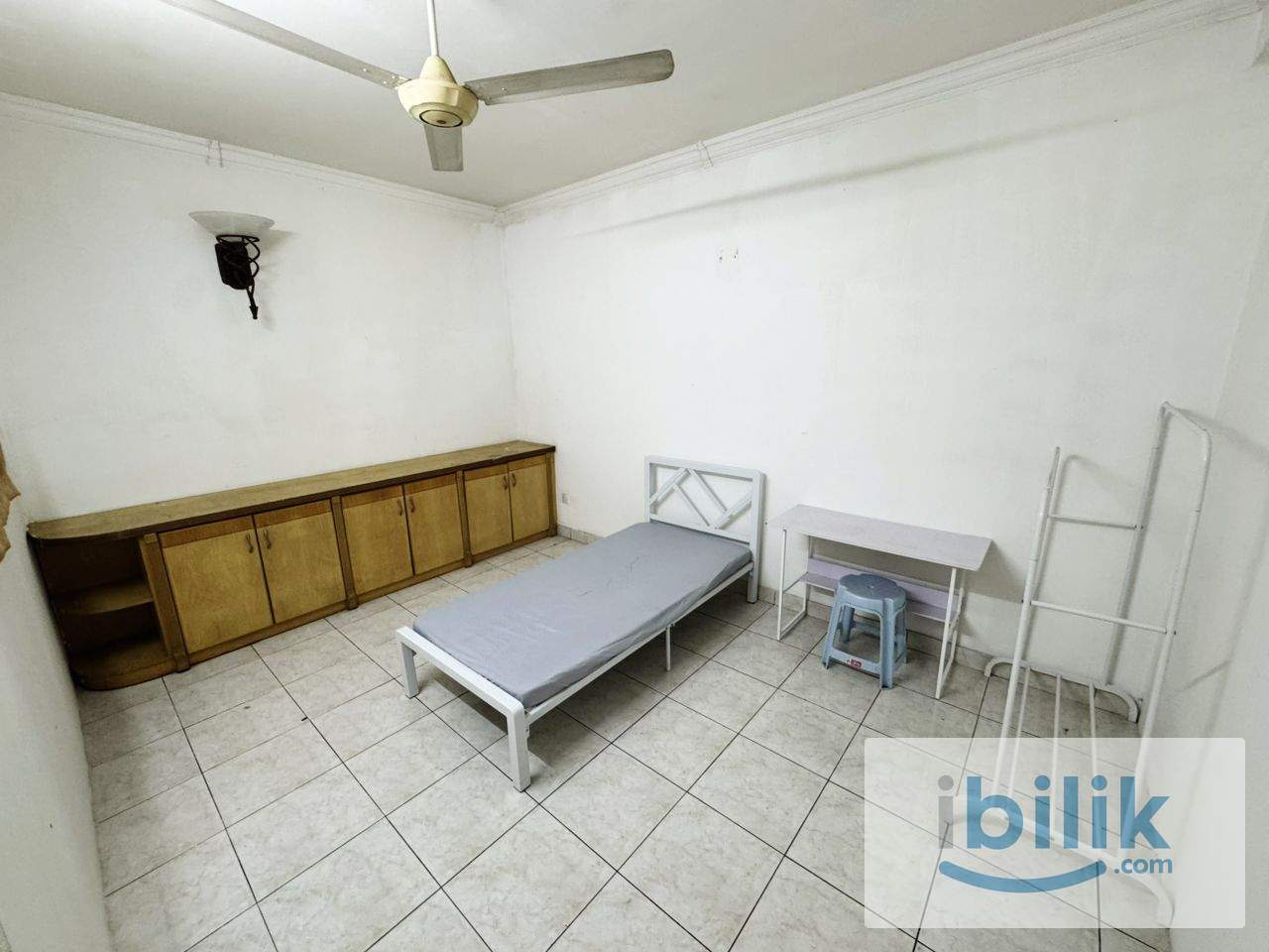 Big Single Room @ Bandar Utama 10 Landed Property Fully Furnished ROOM FOR RENT! - Image 1