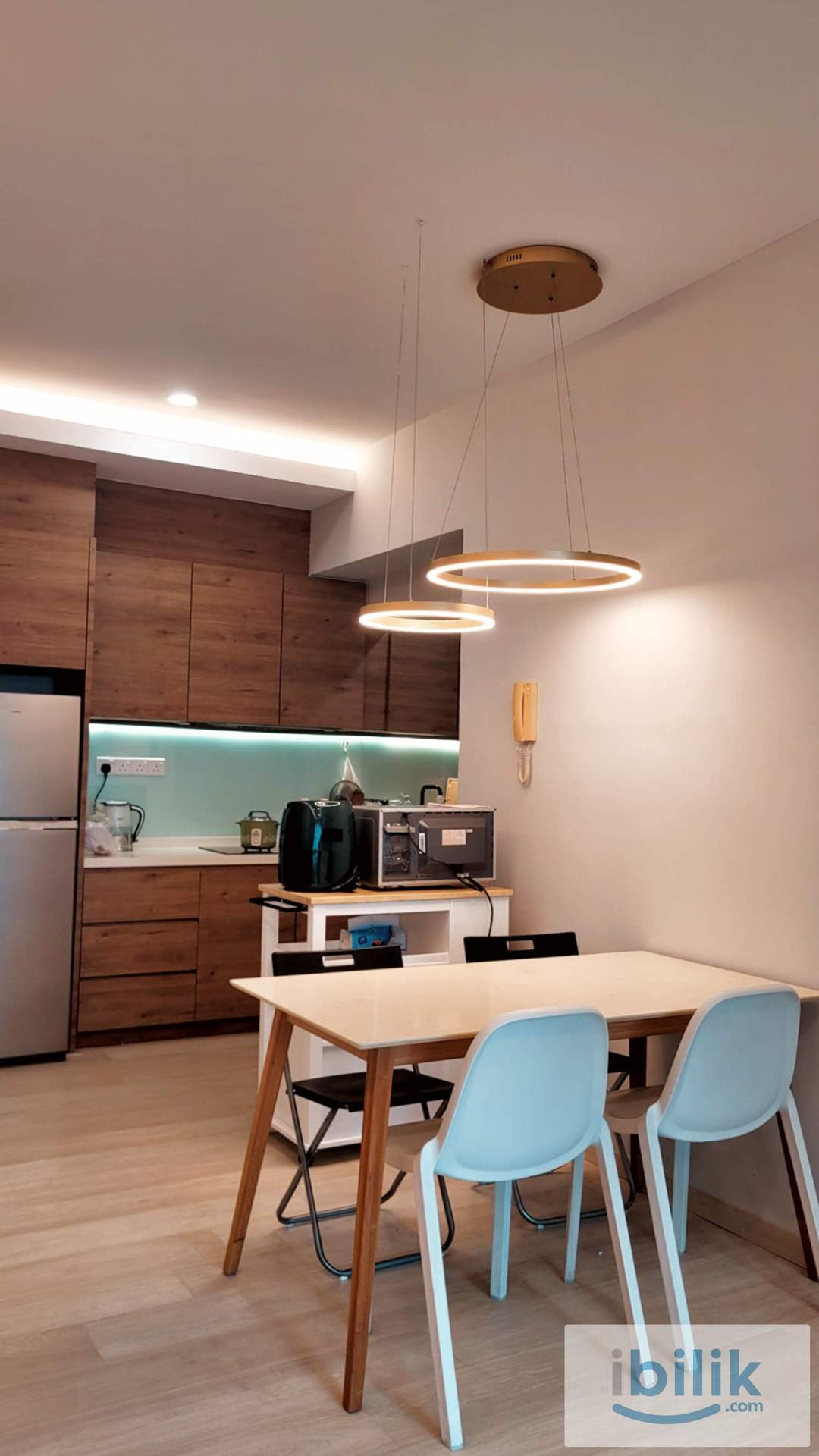 Modern Newly-Renovated Medium Room Available in Subang Jaya Condo - Image 4
