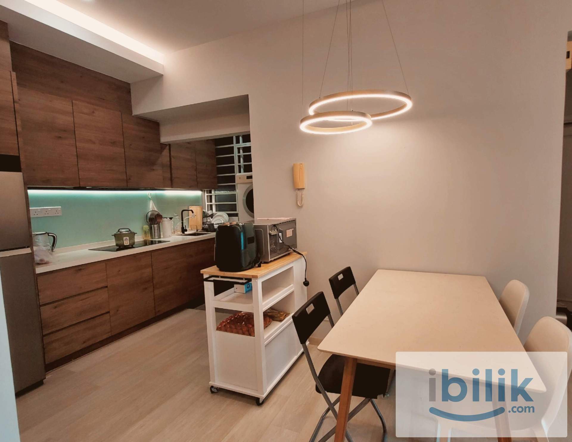 Modern Newly-Renovated Medium Room Available in Subang Jaya Condo - Image 3