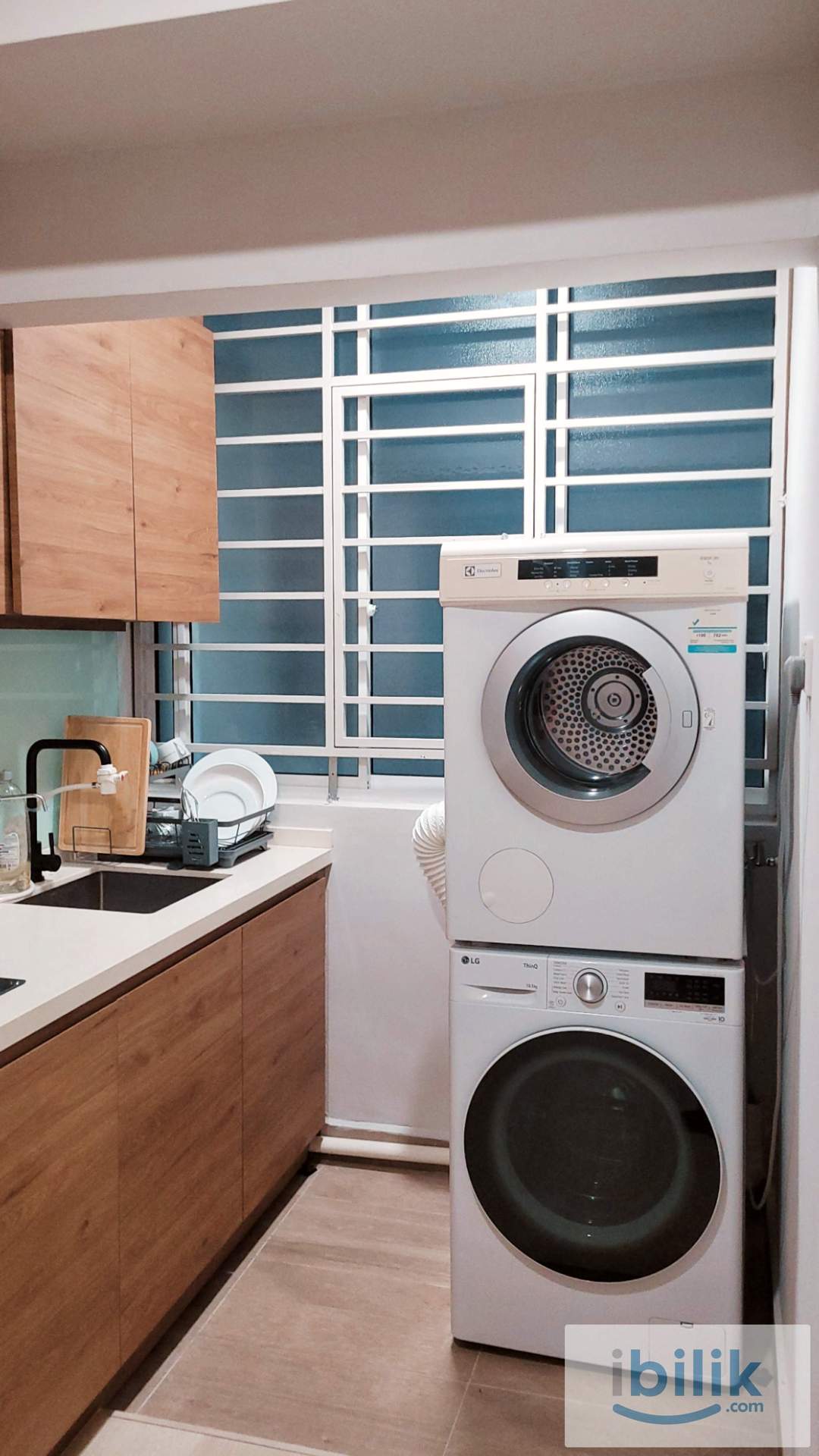 Modern Newly-Renovated Medium Room Available in Subang Jaya Condo - Image 10