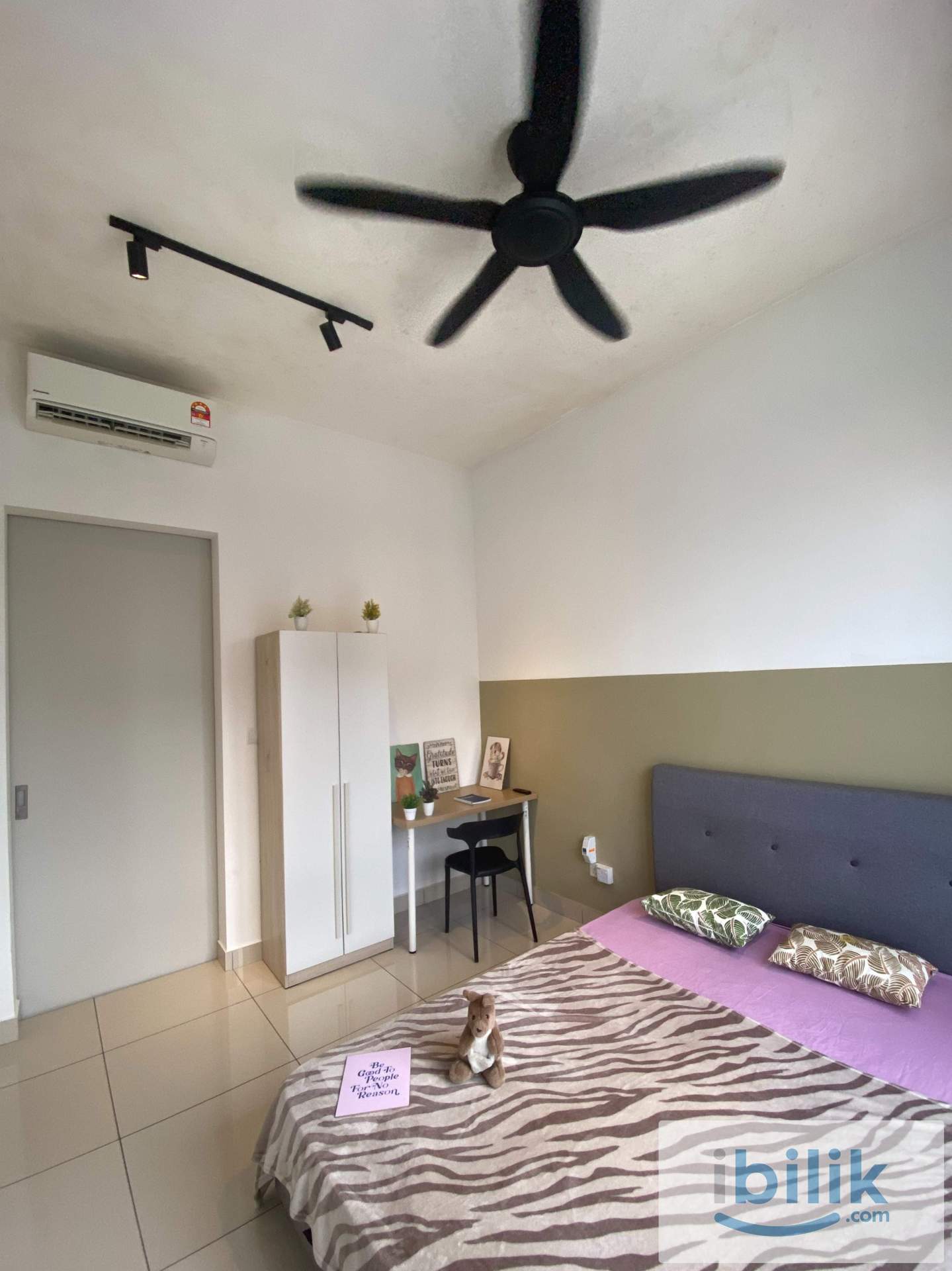 🌟 Central Location Room | Great for Working Adults - Image 2