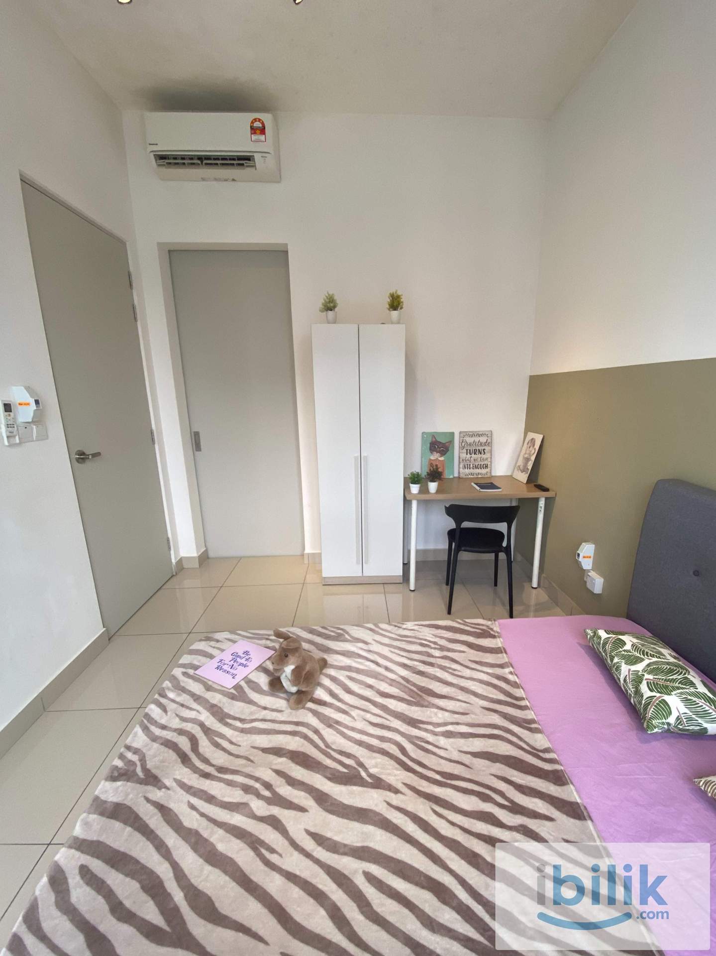 🌟 Central Location Room | Great for Working Adults - Image 4