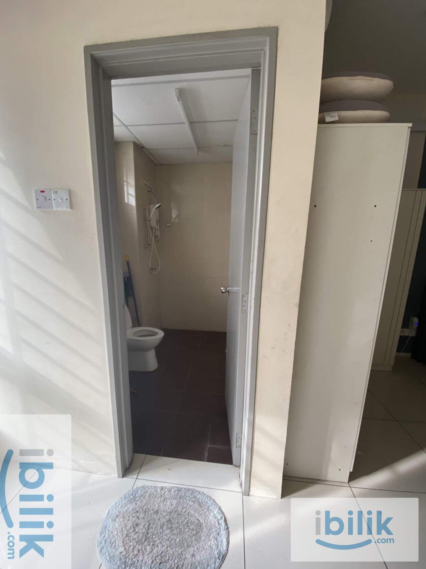 🛏️ Convenient Stay | Public Transport Friendly - Image 5