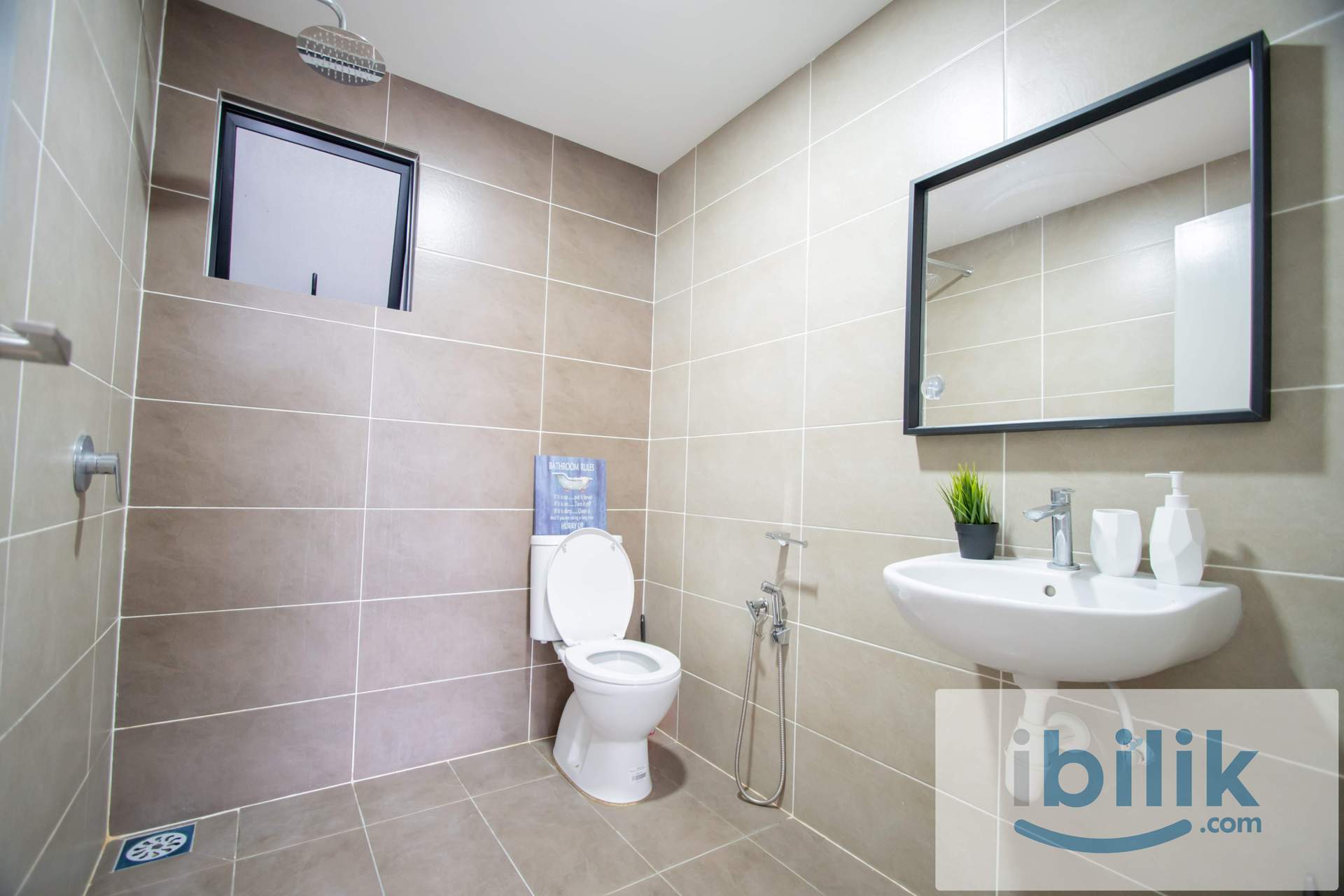 All Utilities Included | Master Room for Rent @ The Greens Subang West - Image 4