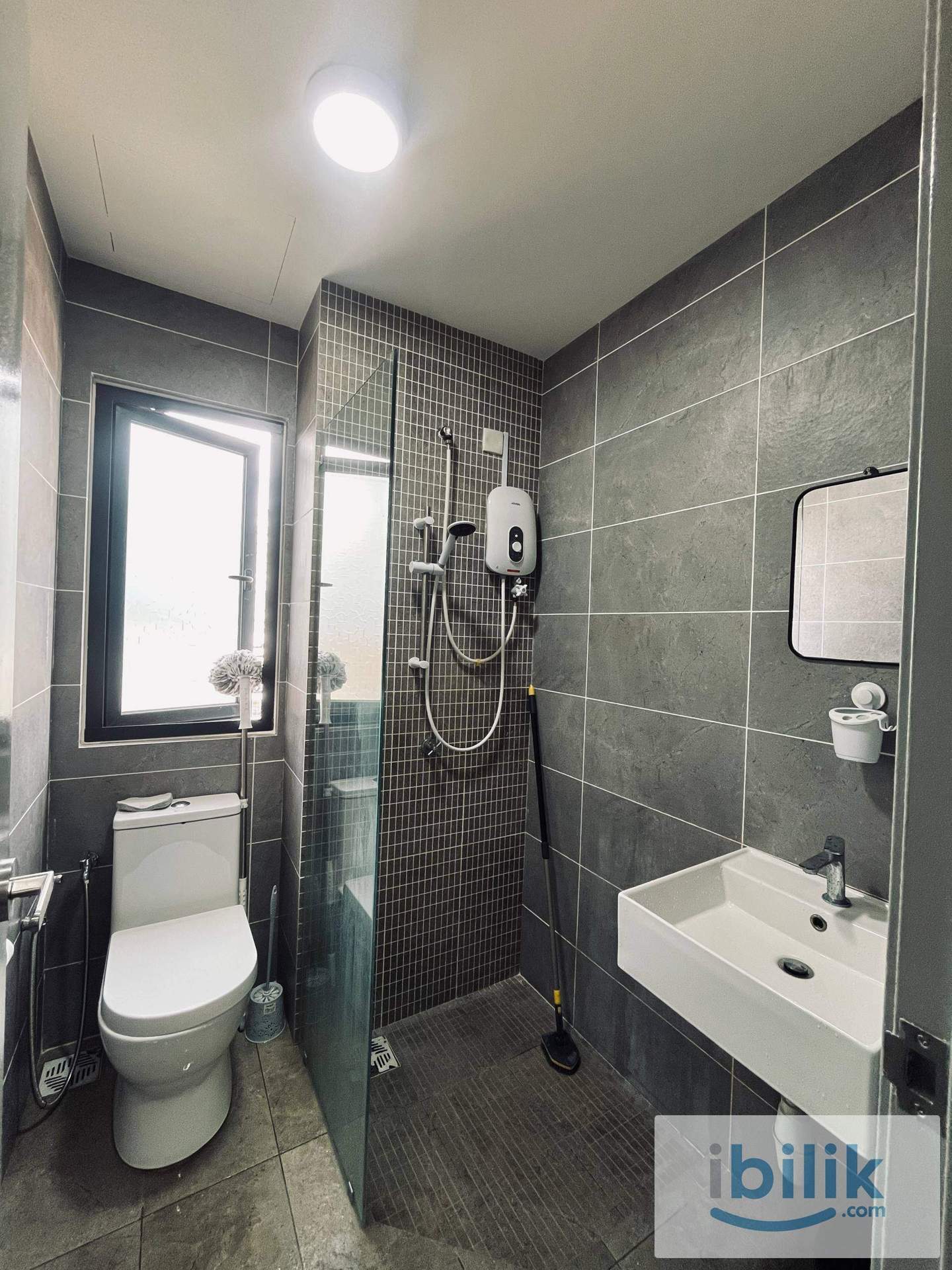 ✨ Medium Room (Female Unit) @ Embayu, Subang Bestari – near HELP University✨ - Image 5