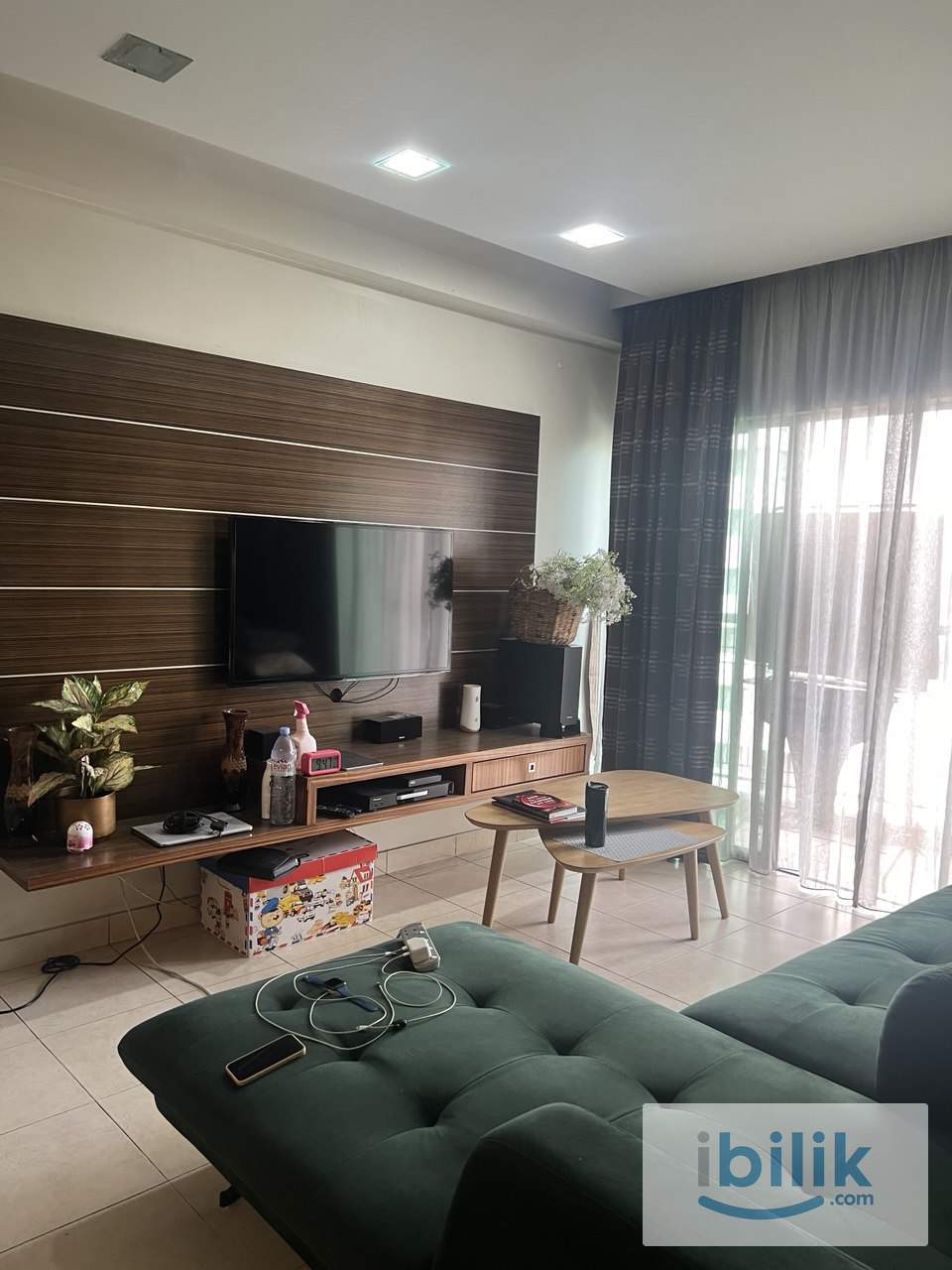 FULLY FURNISHED ROOM TO LET , LADIES ONLY , AVAILABLE NOW  - Image 7
