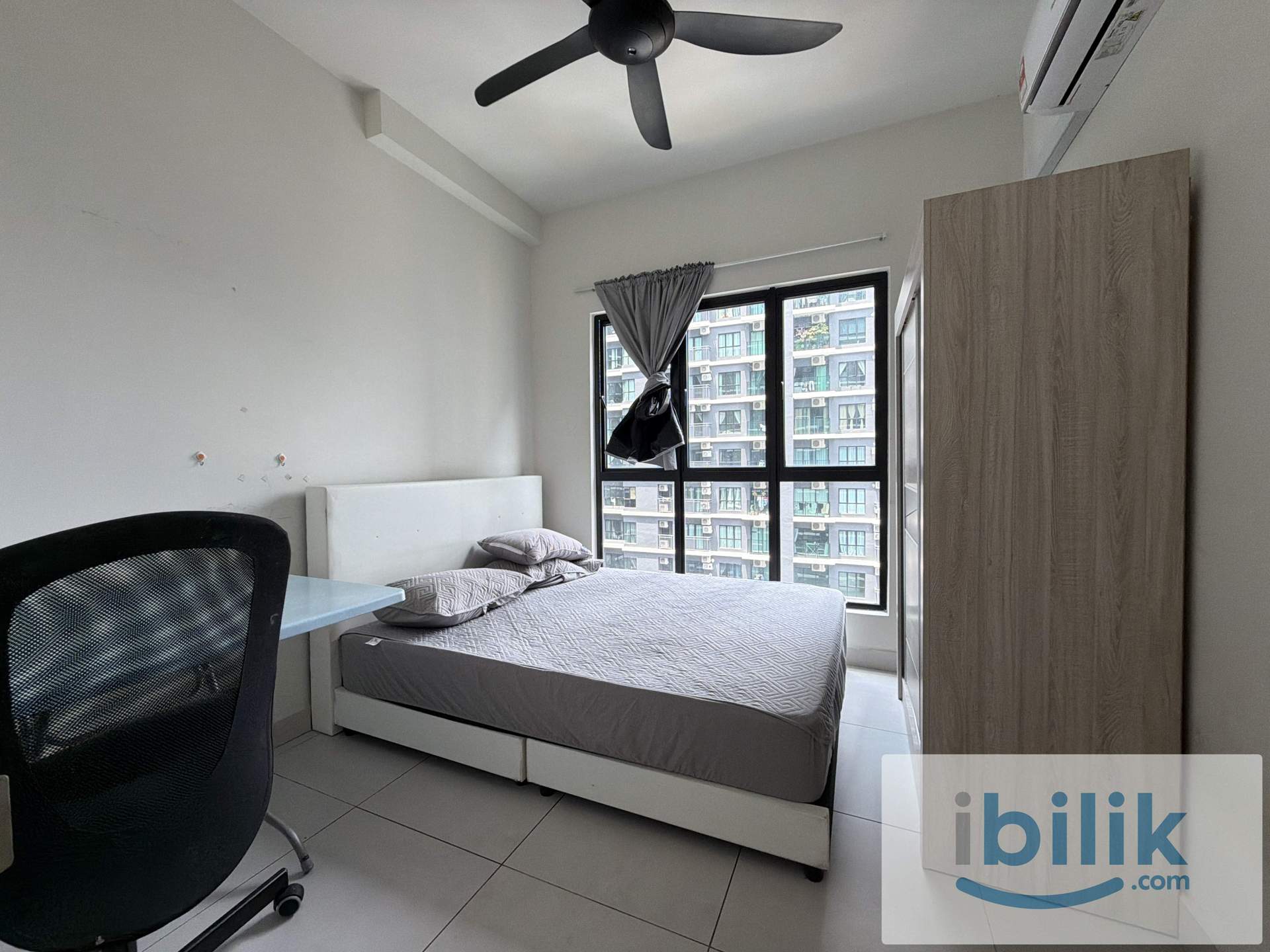 Majestic Maxim Single Room - Image 4
