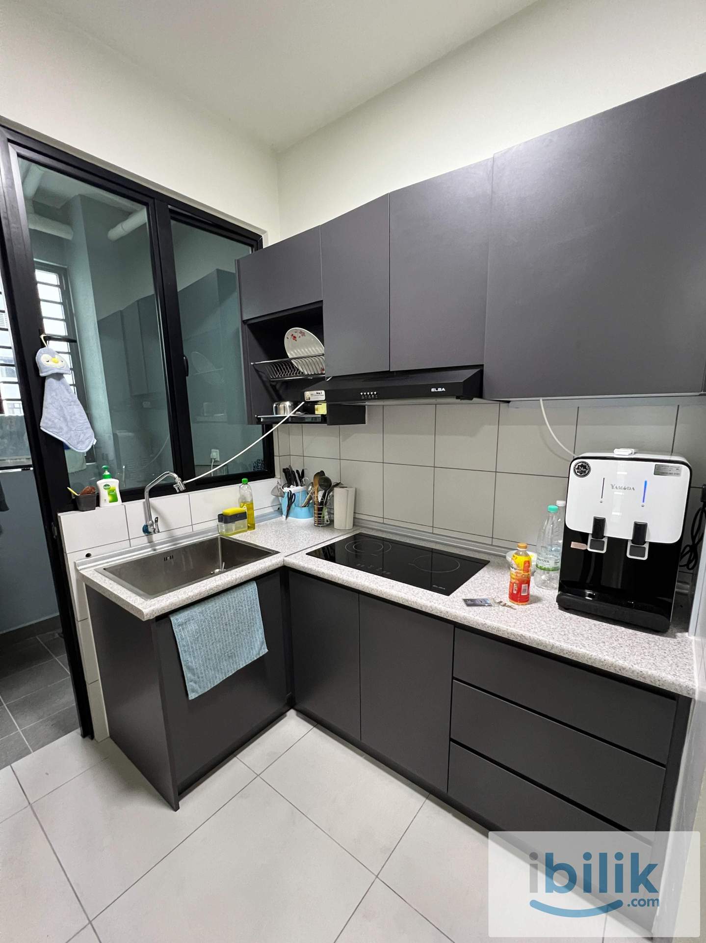 Majestic Maxim Small Room - Image 3