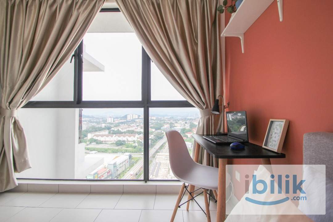 Astetica Residences Queen Bed Medium Room with Window & AC & Fan Only (Partition) - Image 2