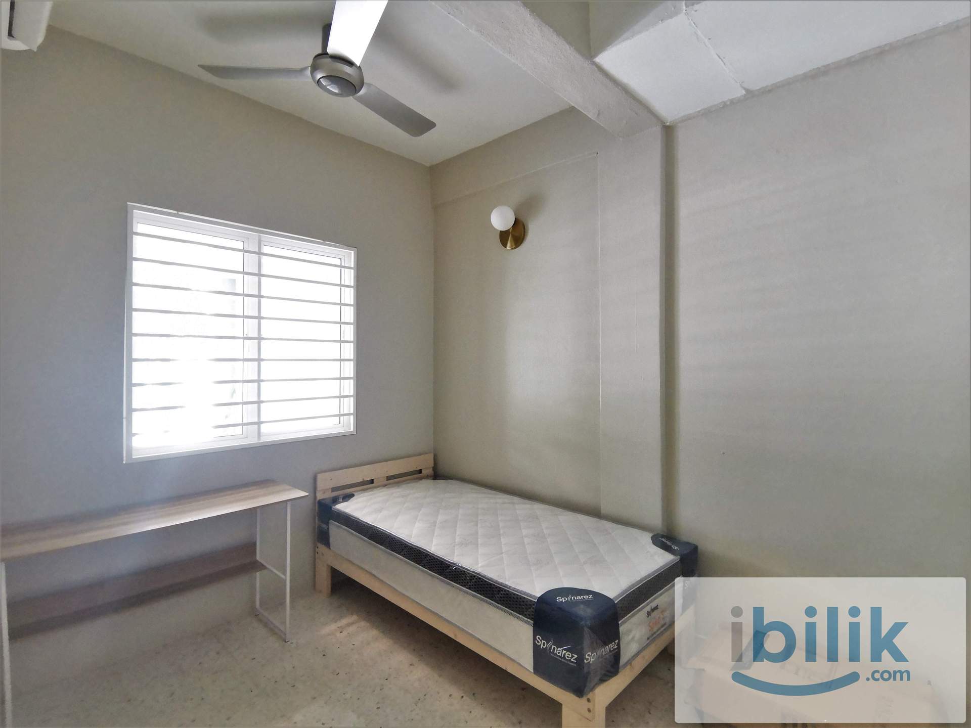 PJS Sunway Single Room with window & ac - Image 5