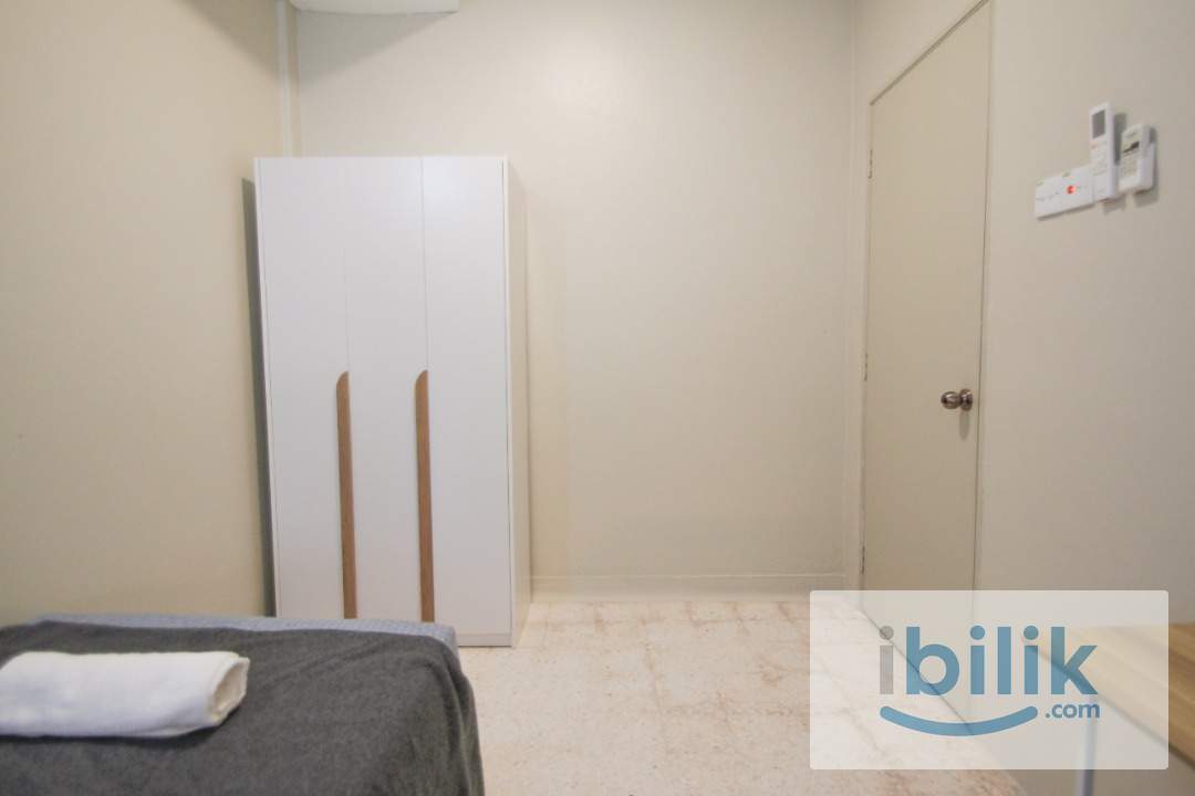 PJS Sunway Single Room with window & ac - Image 6