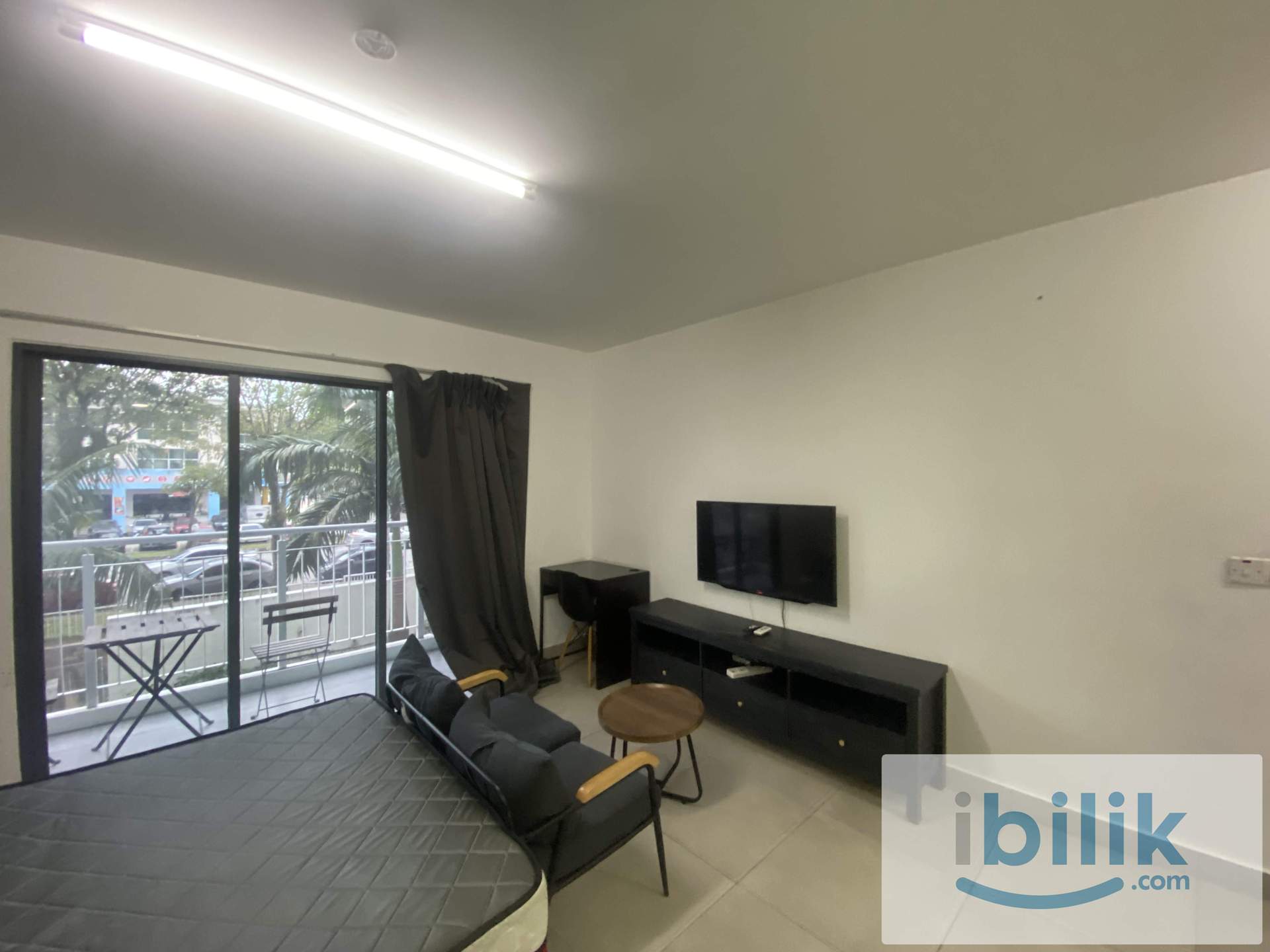 Spacious 646sqft Unit Studio w/ Balcony (FEMALE ONLY) - Image 1
