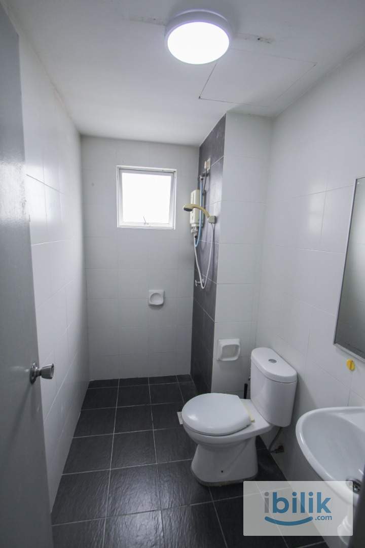 Single Bed Room @ Casa Residenza Kota Damansara - Image 10