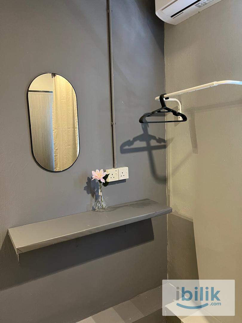 2 Queens Aircond Private Attached Bath - Image 4