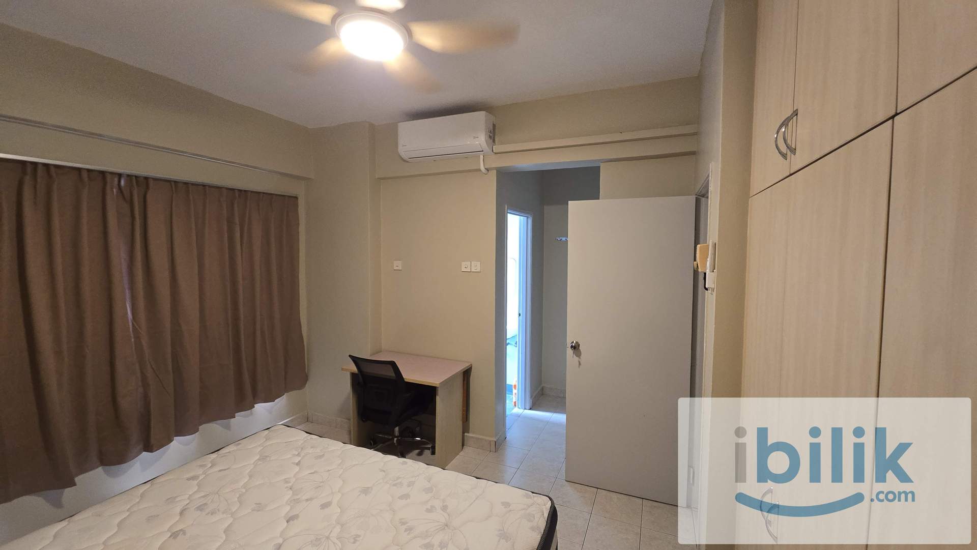 Master Bedroom next to LRT station  - Image 3