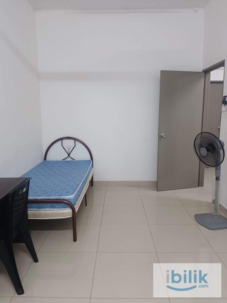 Bedroom/ - Image 2