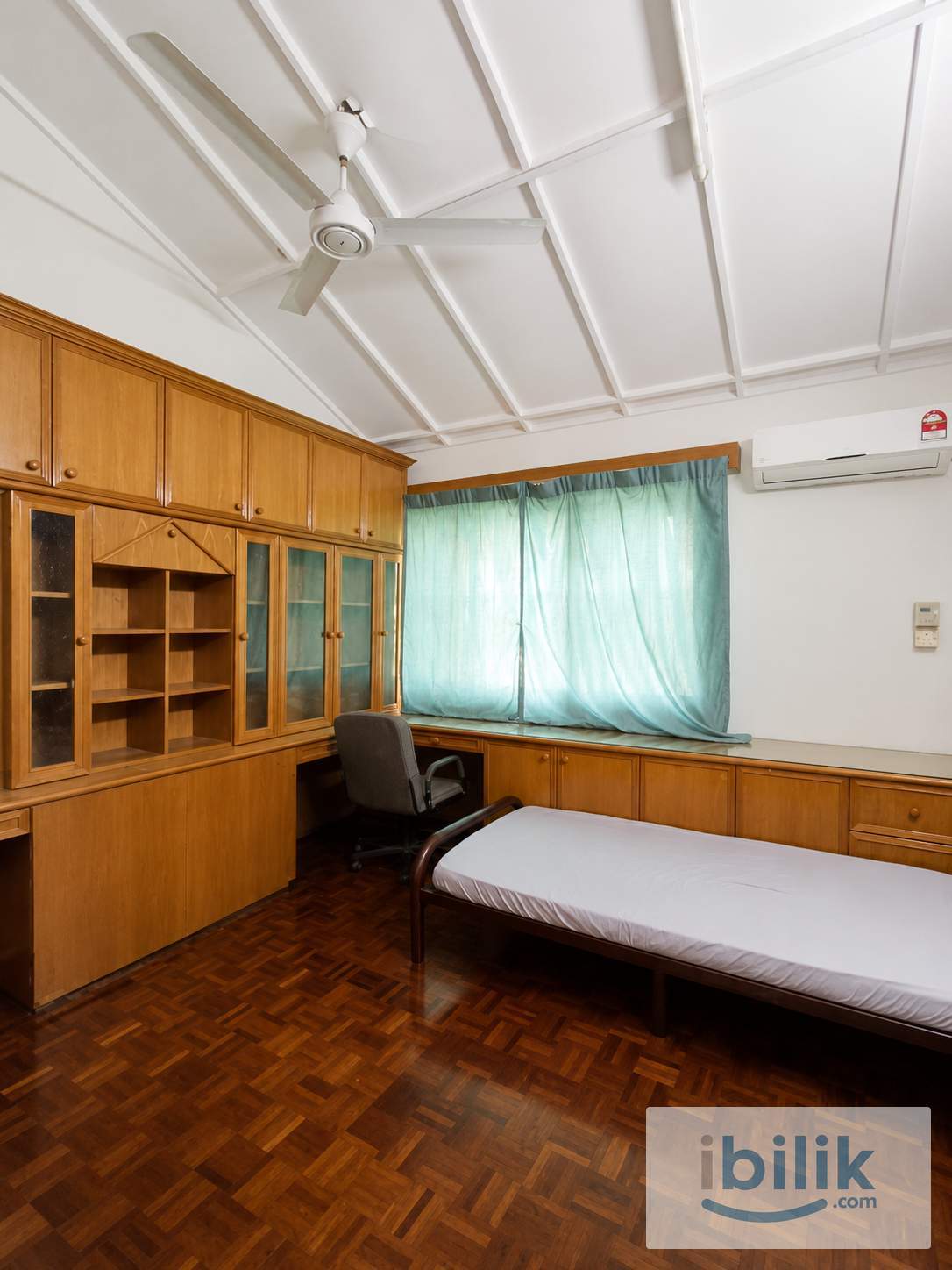 ‼️Cozy Medium room for rent 📍SS 20 Damansara Kim 🚶‍♂️‍➡️walking distance to MRT nearby - Image 1