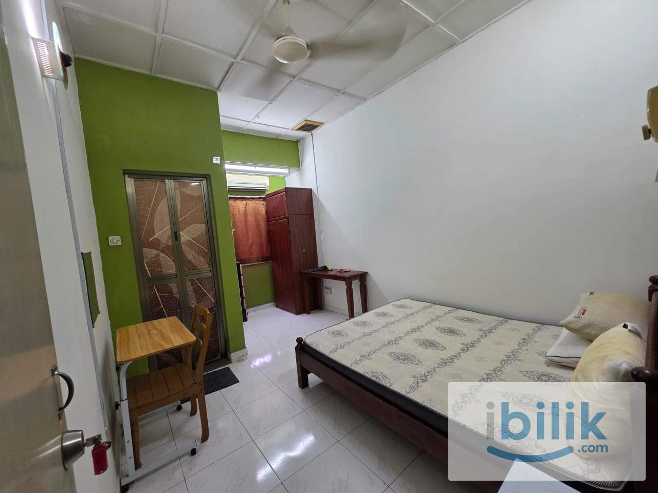 ⚡ Ready to Move In Room in Sri Kembangan | Aircond + WiFi + Furnished - Image 1