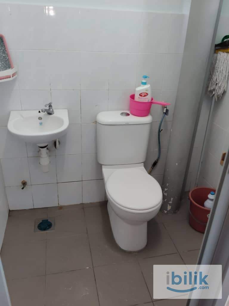Master bedroom (Meranti apartment USJ 1) - Image 5