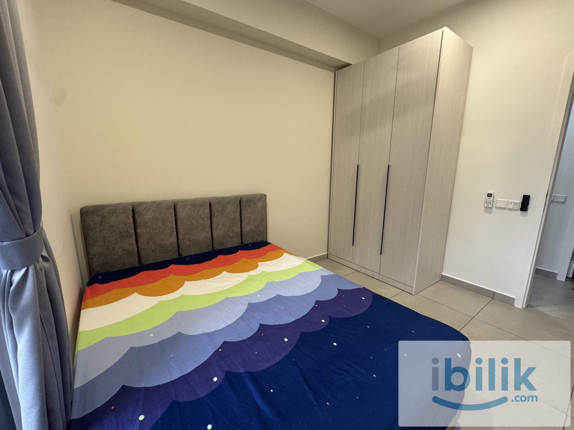  Middle Room for Rent - Image 1