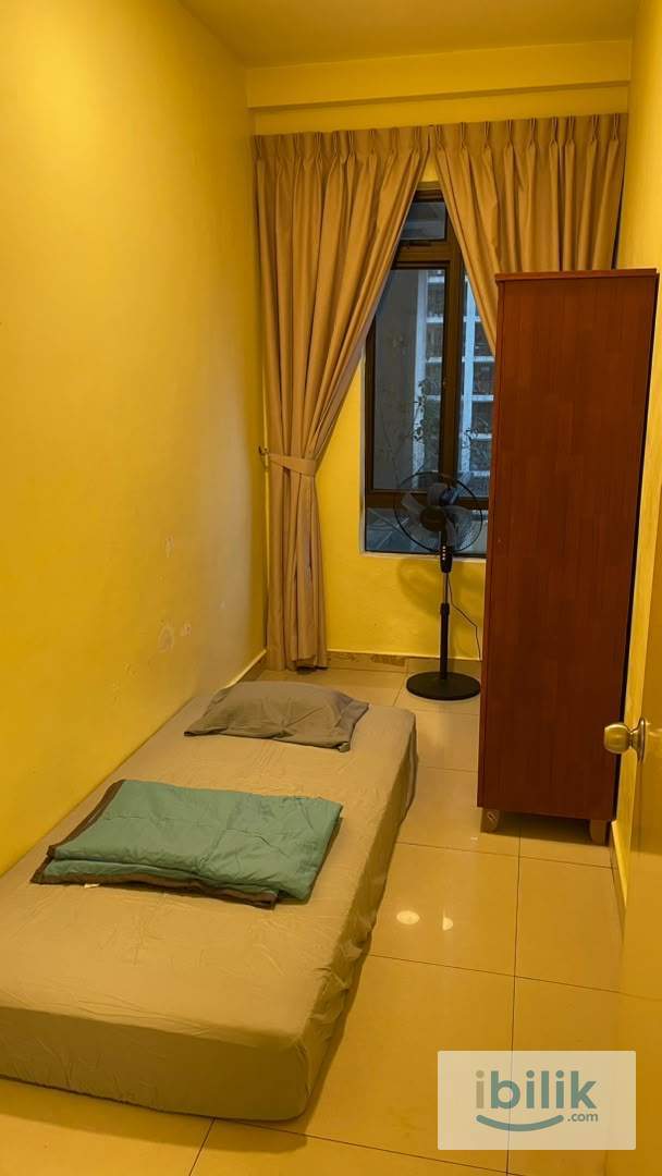 Small Room for rent @ Royal Domain Sri Putramas 2 - Image 1