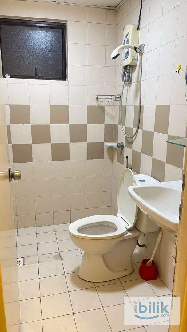 Small Room for rent @ Royal Domain Sri Putramas 2 - Image 6