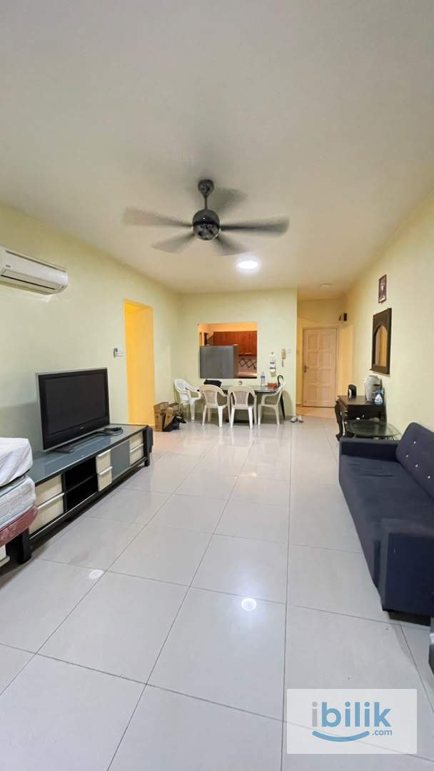 Medium Room for rent @ Royal Domain Sri Putramas 2 - Image 5
