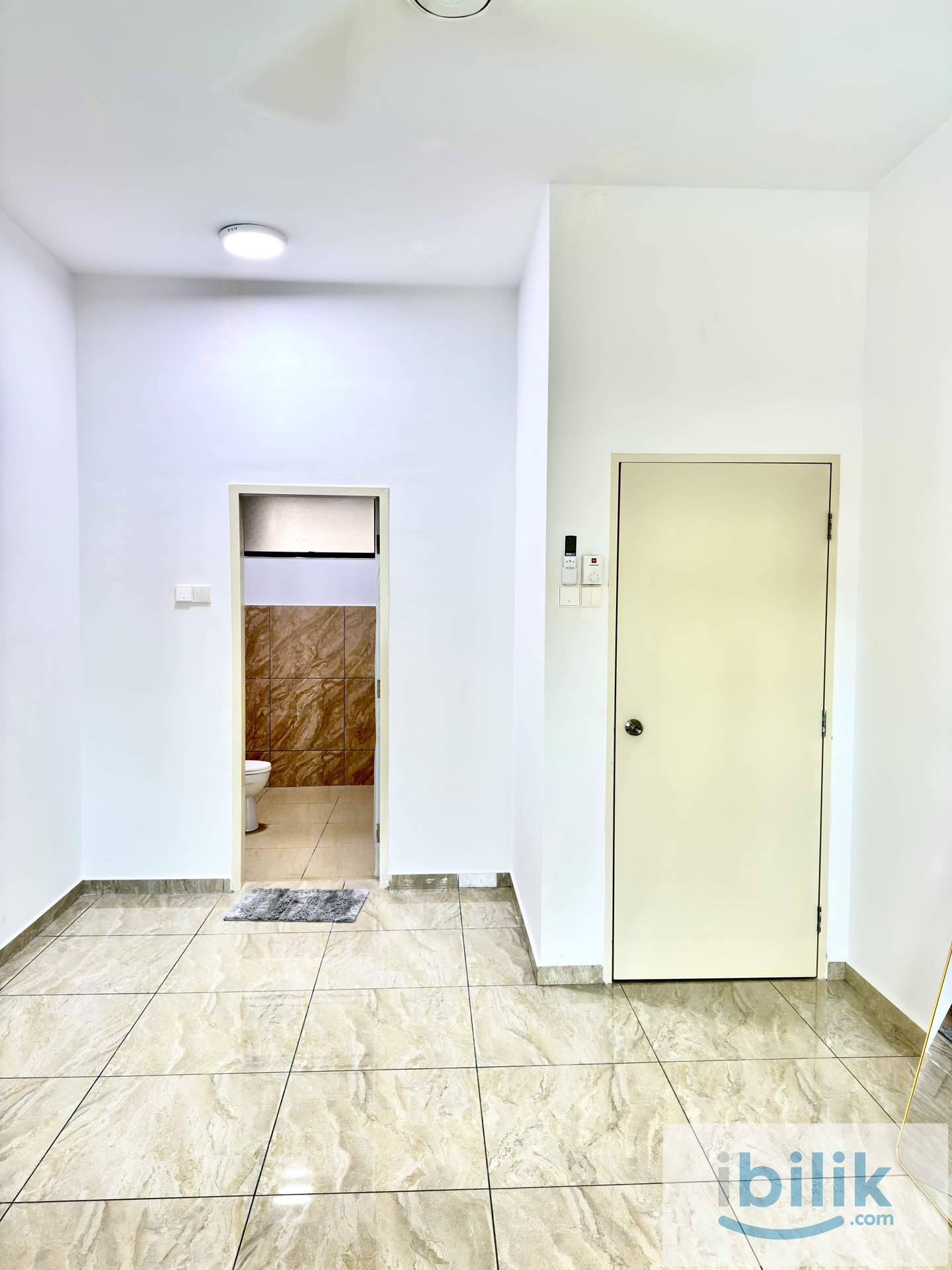 Cozy Rent Room Ambience Pulau Gadong Melaka - Image 4