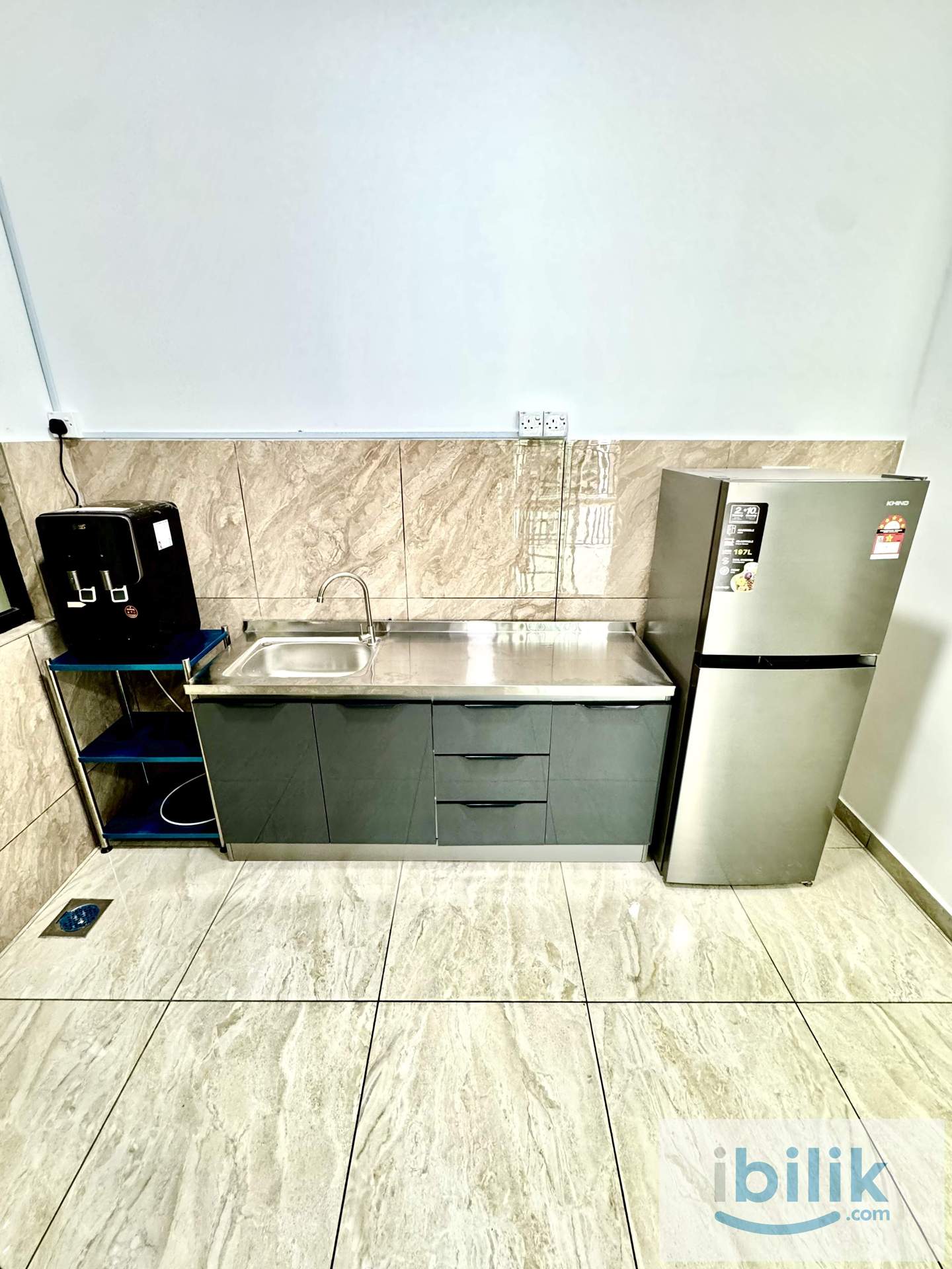 Cozy Rent Room Ambience Pulau Gadong Melaka - Image 7