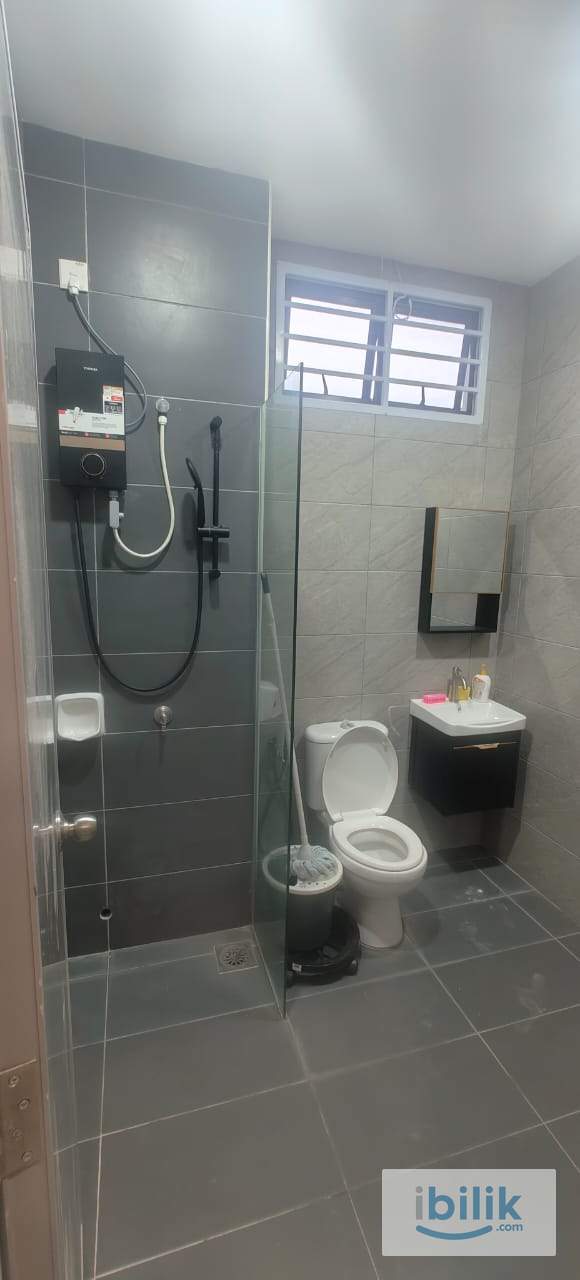 Medium Room - Image 4
