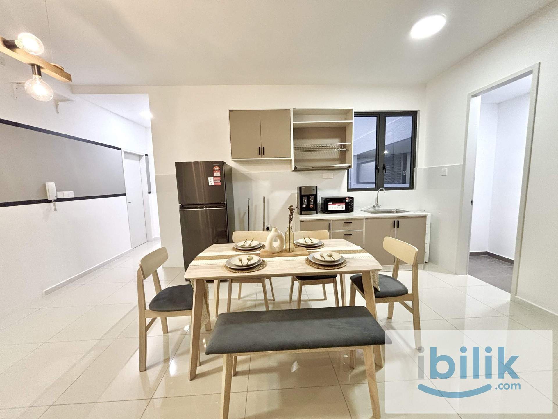 🏡 NEWLY FURNISHED QUEEN ROOM WITH IMMEDIATE MOVE IN TO STAY 😍 MIX GENDER UNIT 🛏️ - Image 8