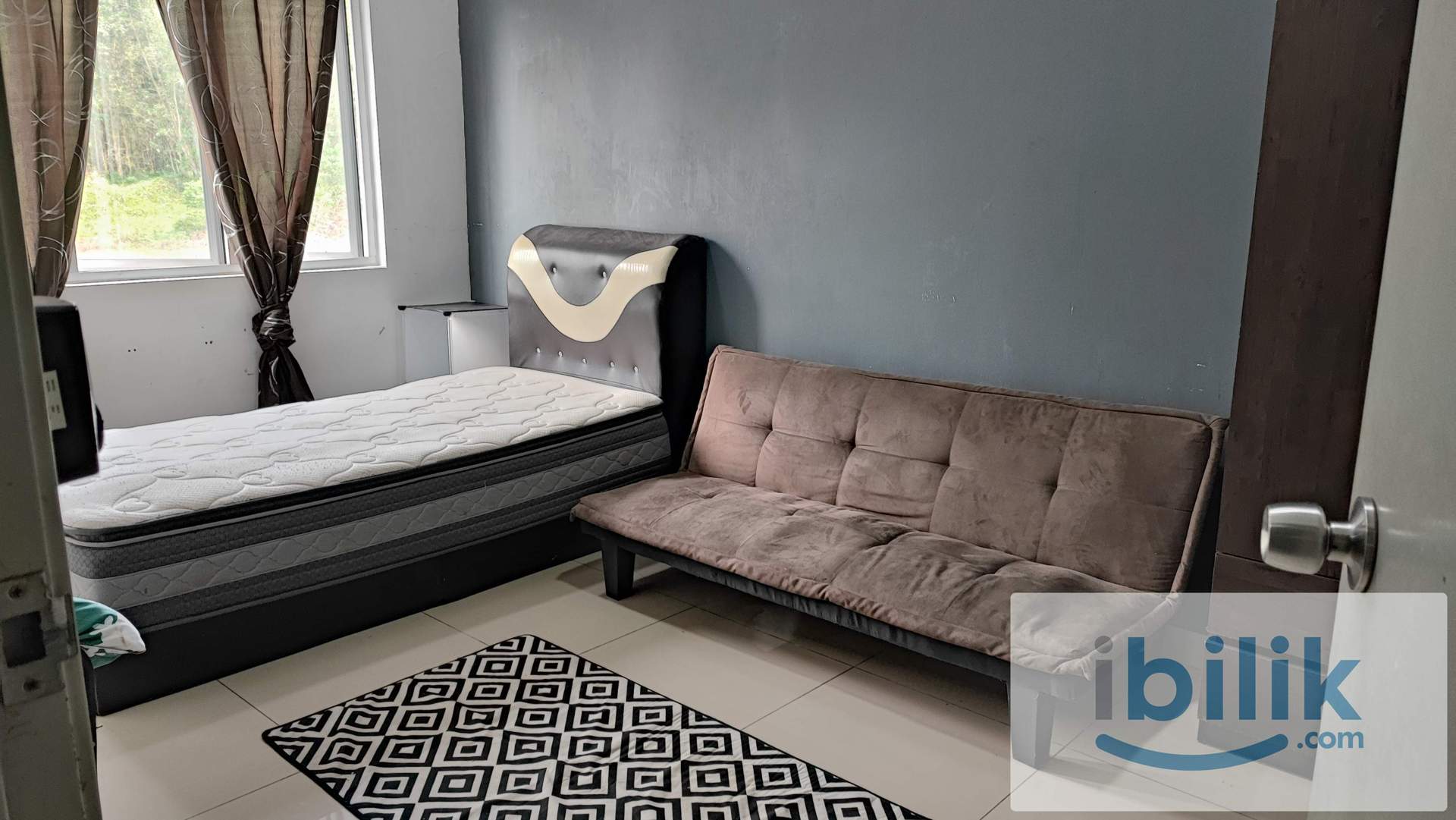 Master Bedroom Kiara Court Nilai - Image 1