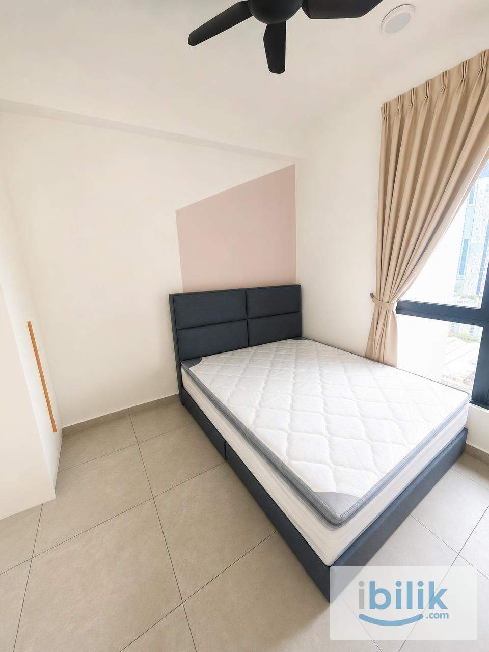 Medium Room - Image 1