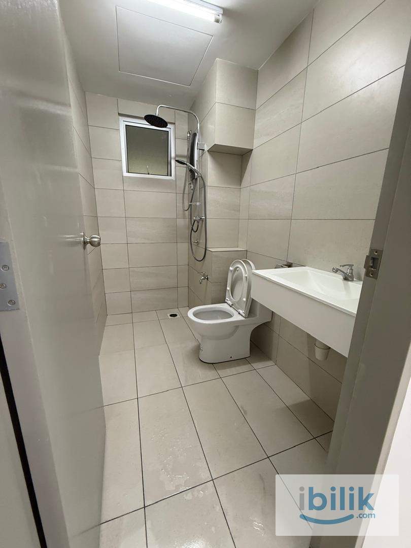 Cozy Medium Room  - Image 2