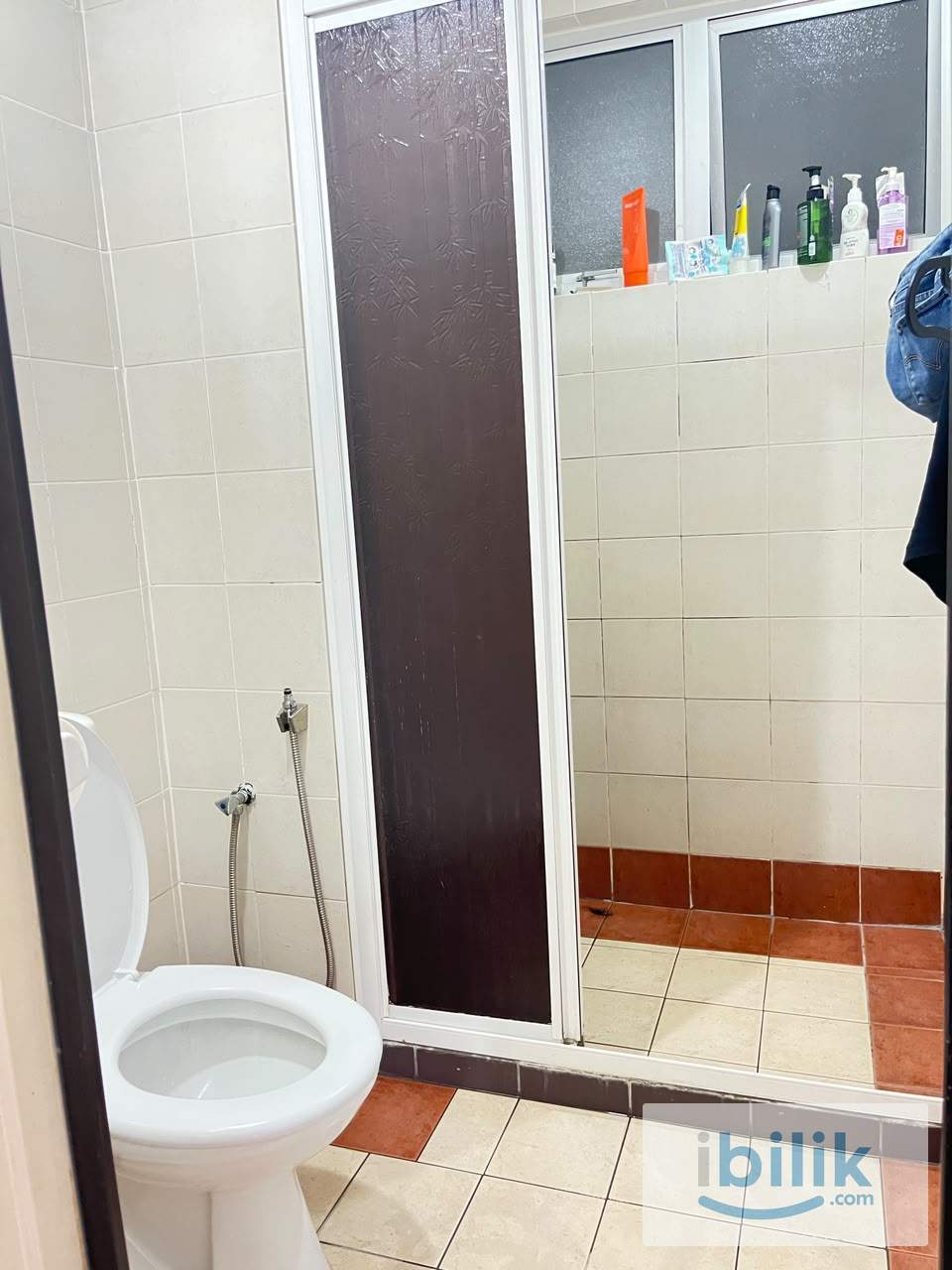 Middle Room - Image 1
