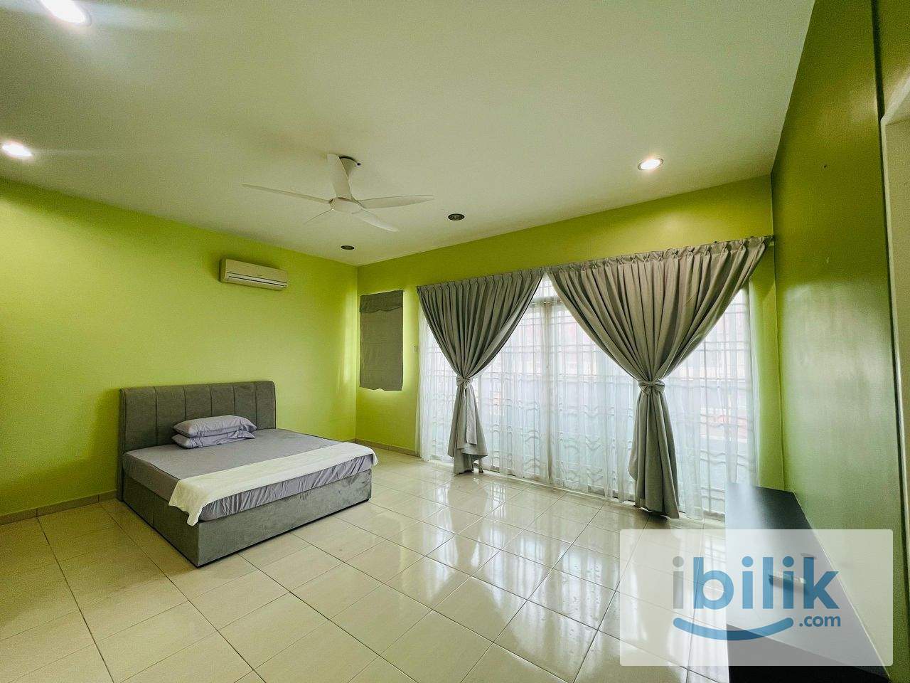 Bandar Bukit Tinggi 2,Master room(private toilet &1parking) - Image 1