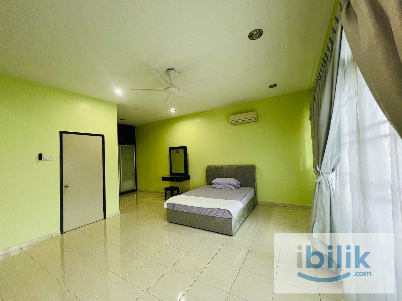 Bandar Bukit Tinggi 2,Master room(private toilet &1parking) - Image 2