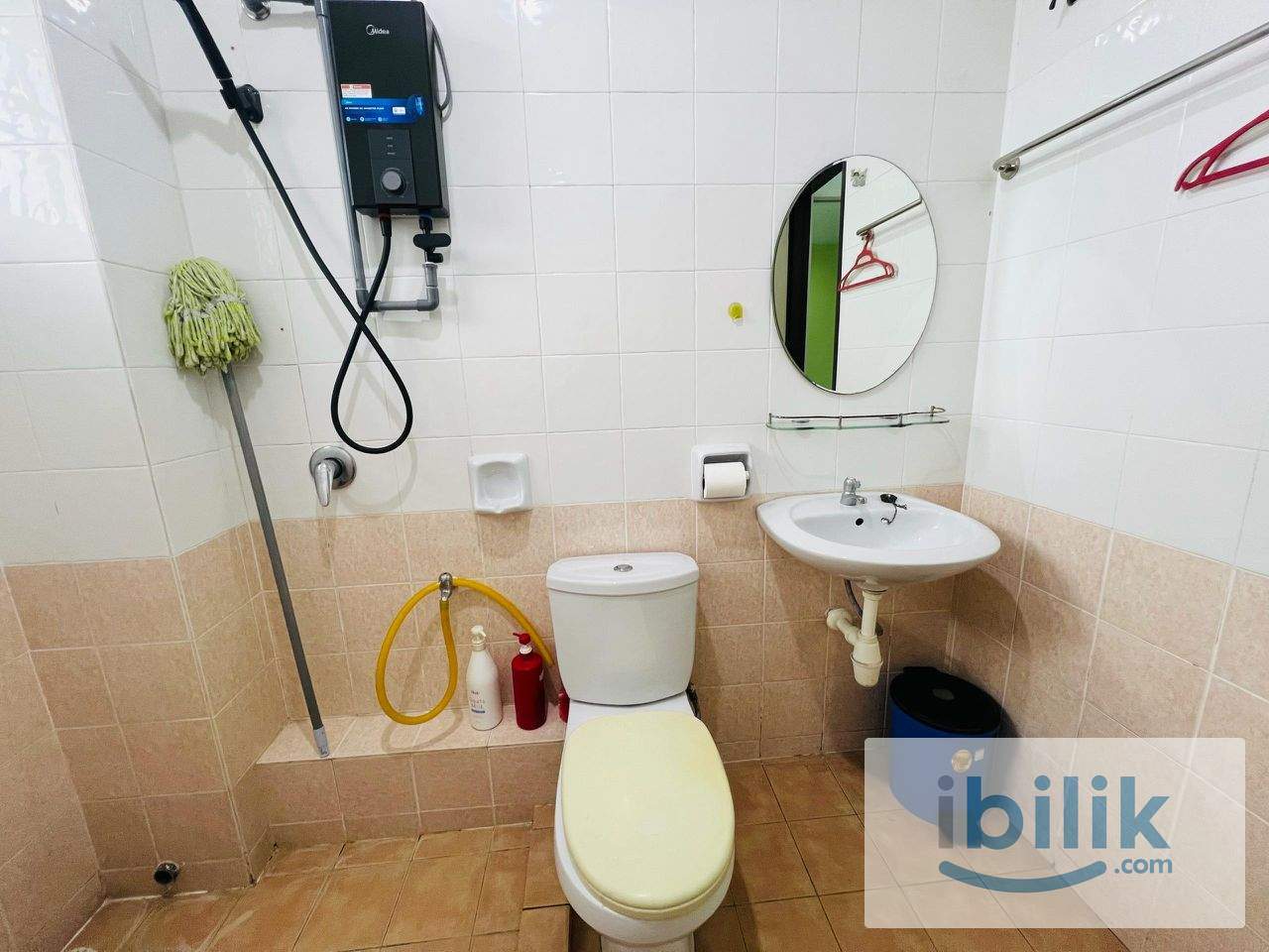 Medium Room @ Bandar Bukit Tinggi near Aeon Bukit Tinggi - Image 7