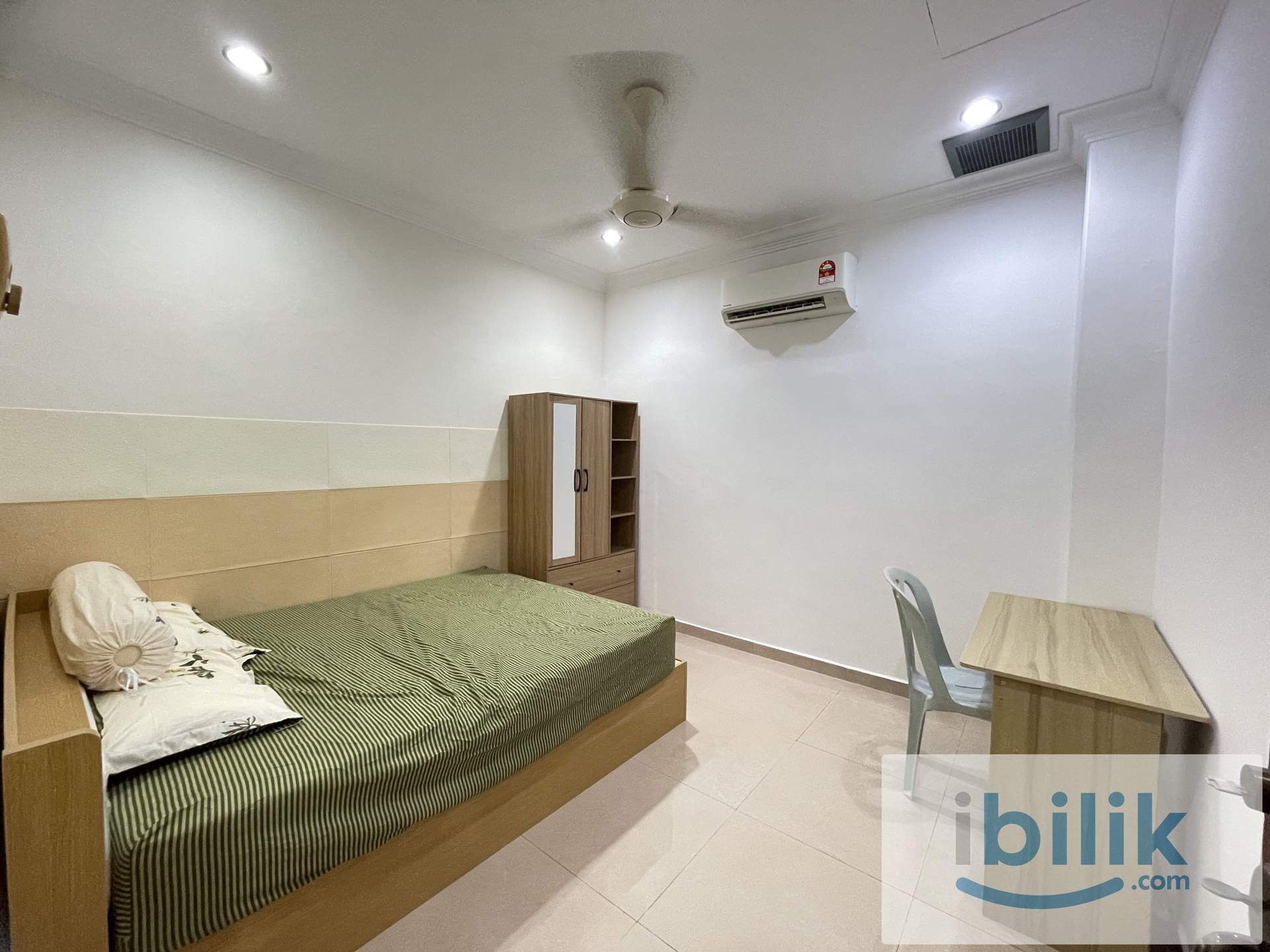 Selayang Jaya Double Storey House Room - Image 1
