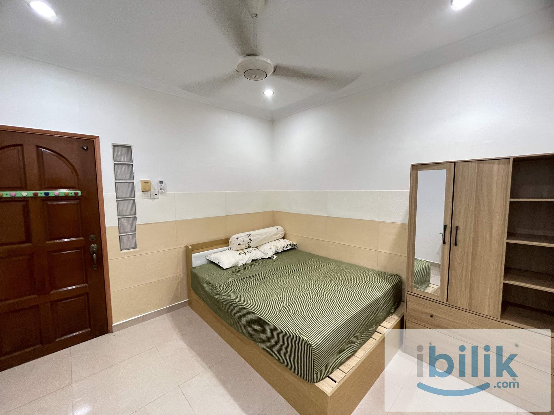Selayang Jaya Double Storey House Room - Image 2
