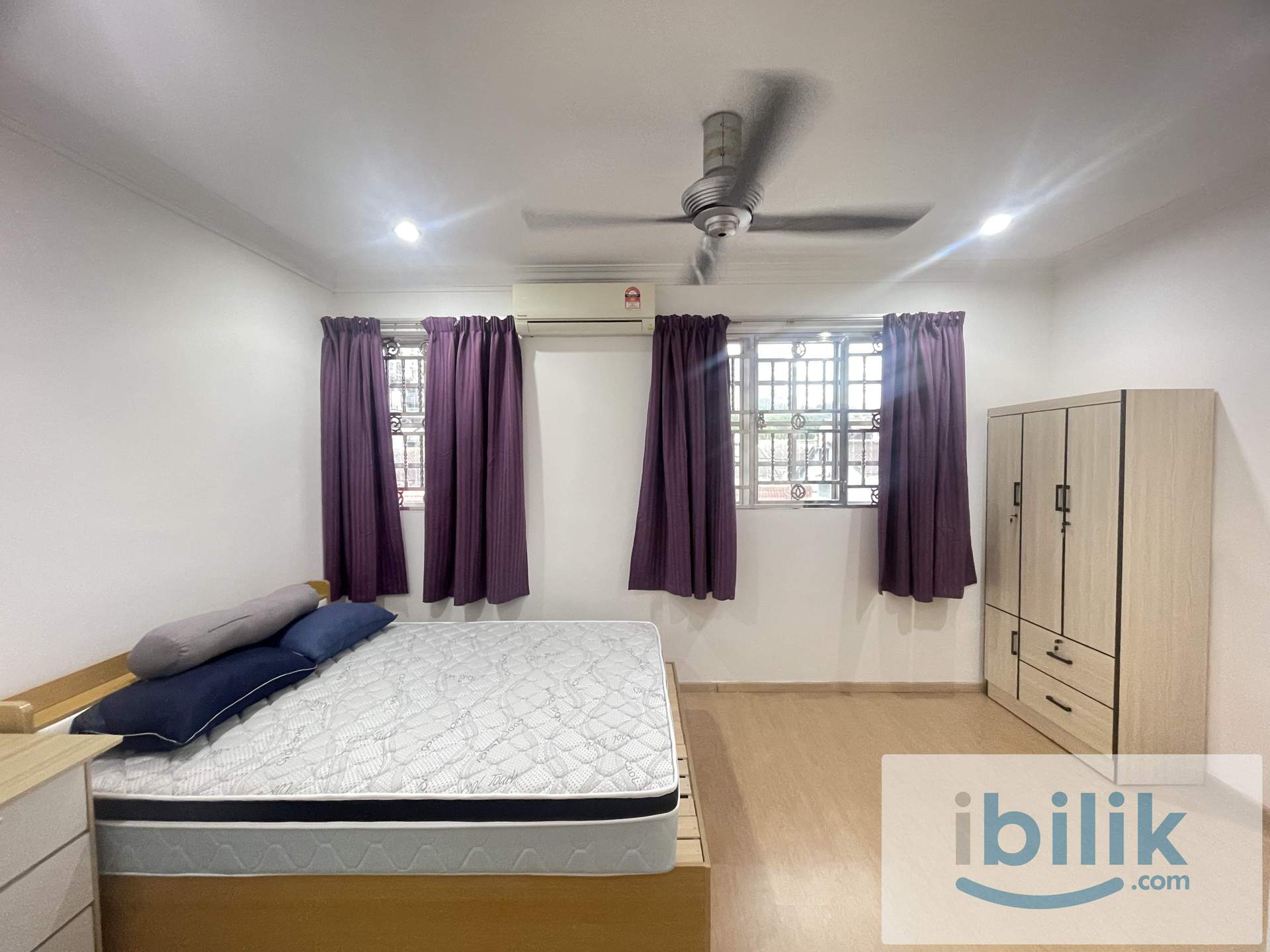 Master Room with toilet @ Selayang Jaya Double Storey - Image 2