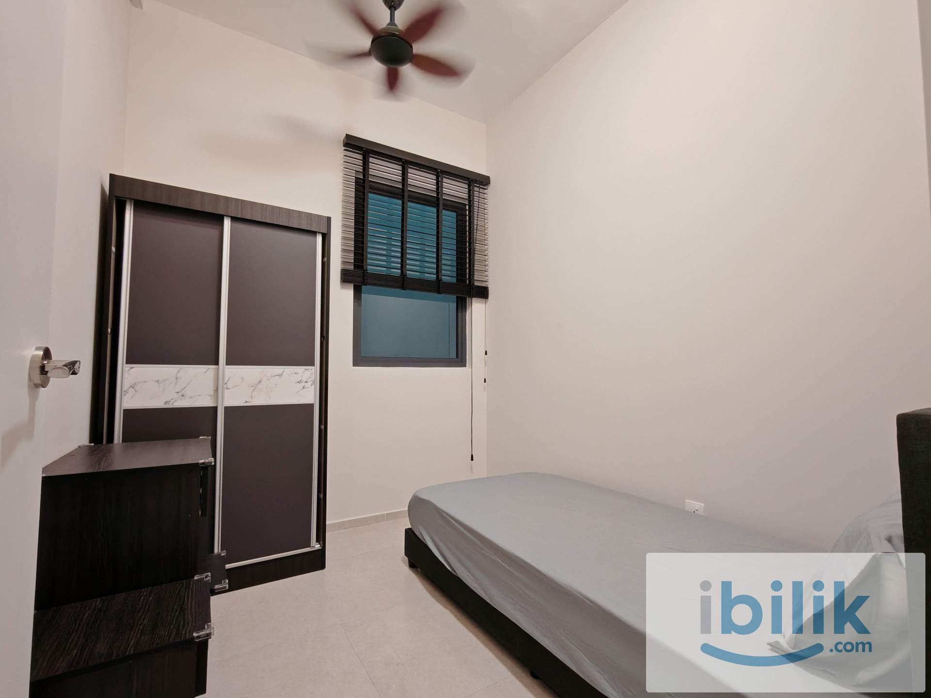Single Bedroom - Image 4