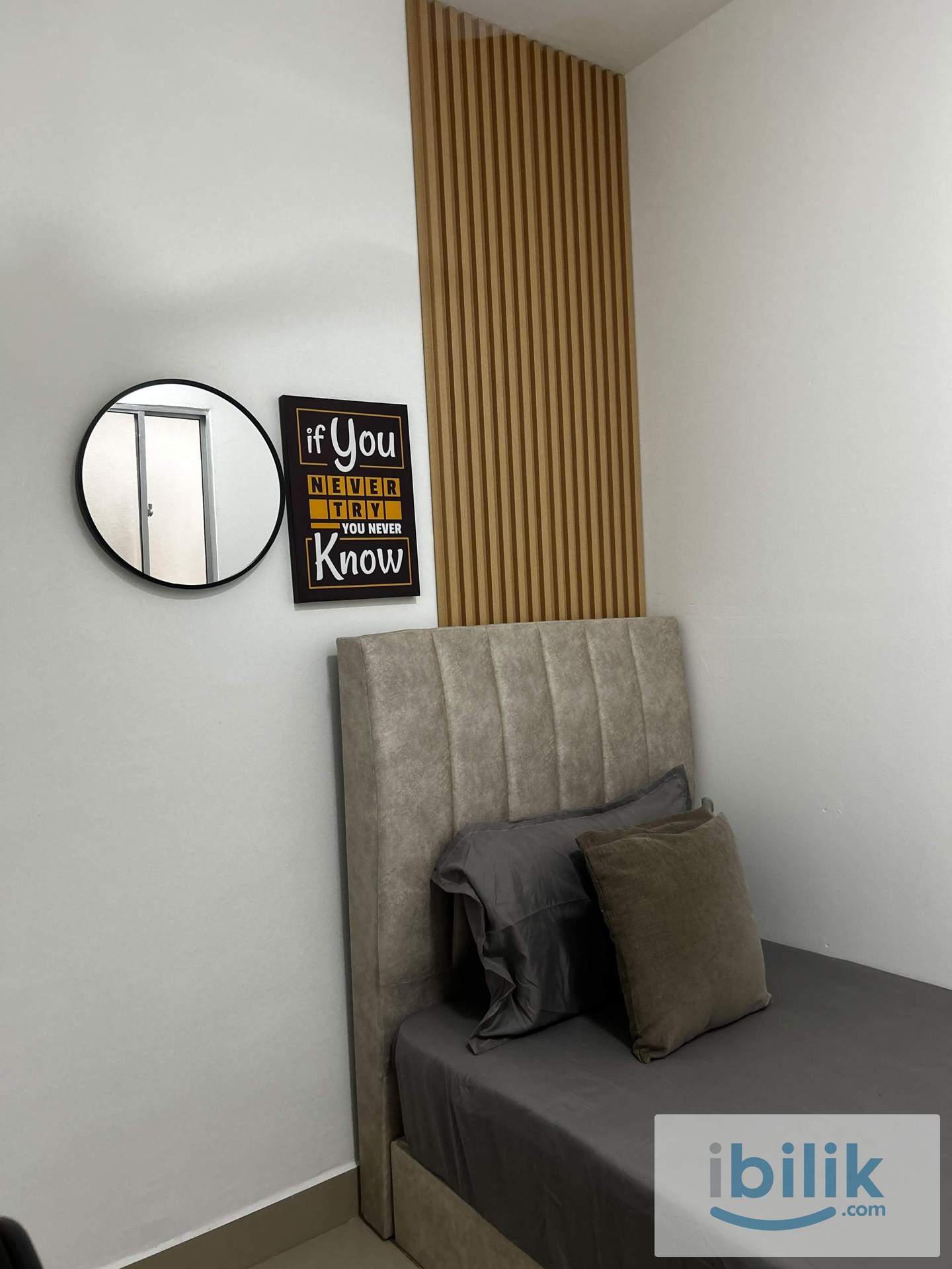 Bilik Sewa LELAKI Medium Bedroom Free Wifi Sentrovue Fully Furnished Aircond - Image 3