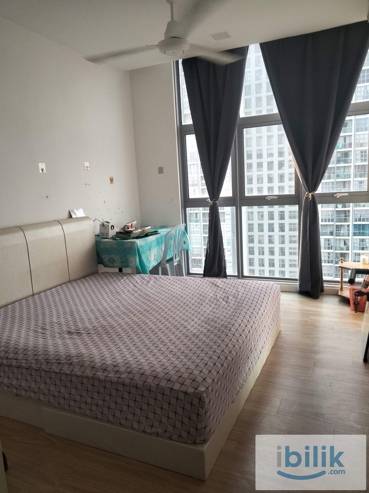 Medium Room with Private bathroom  - Image 4