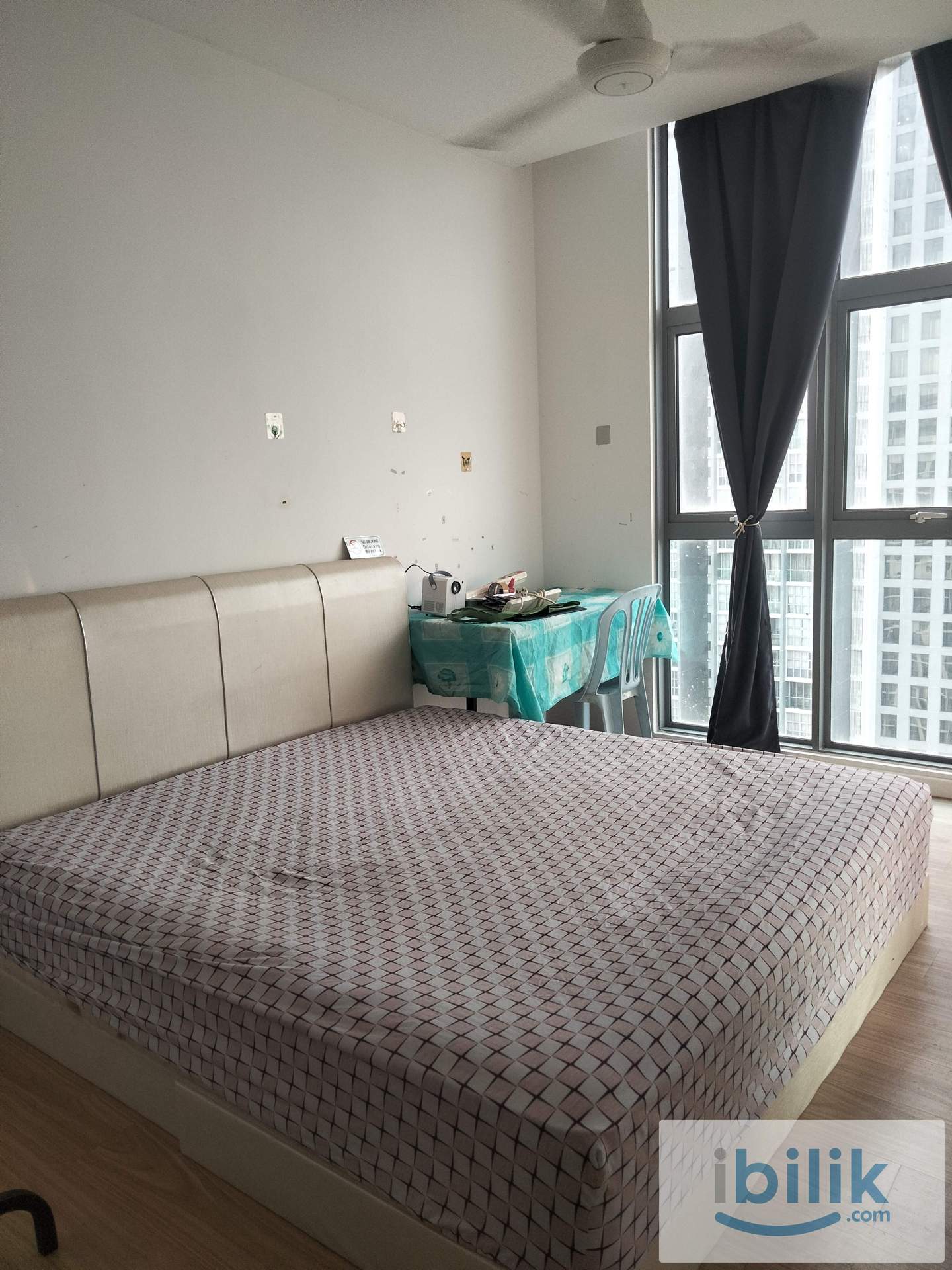 Medium Room with Private bathroom  - Image 1