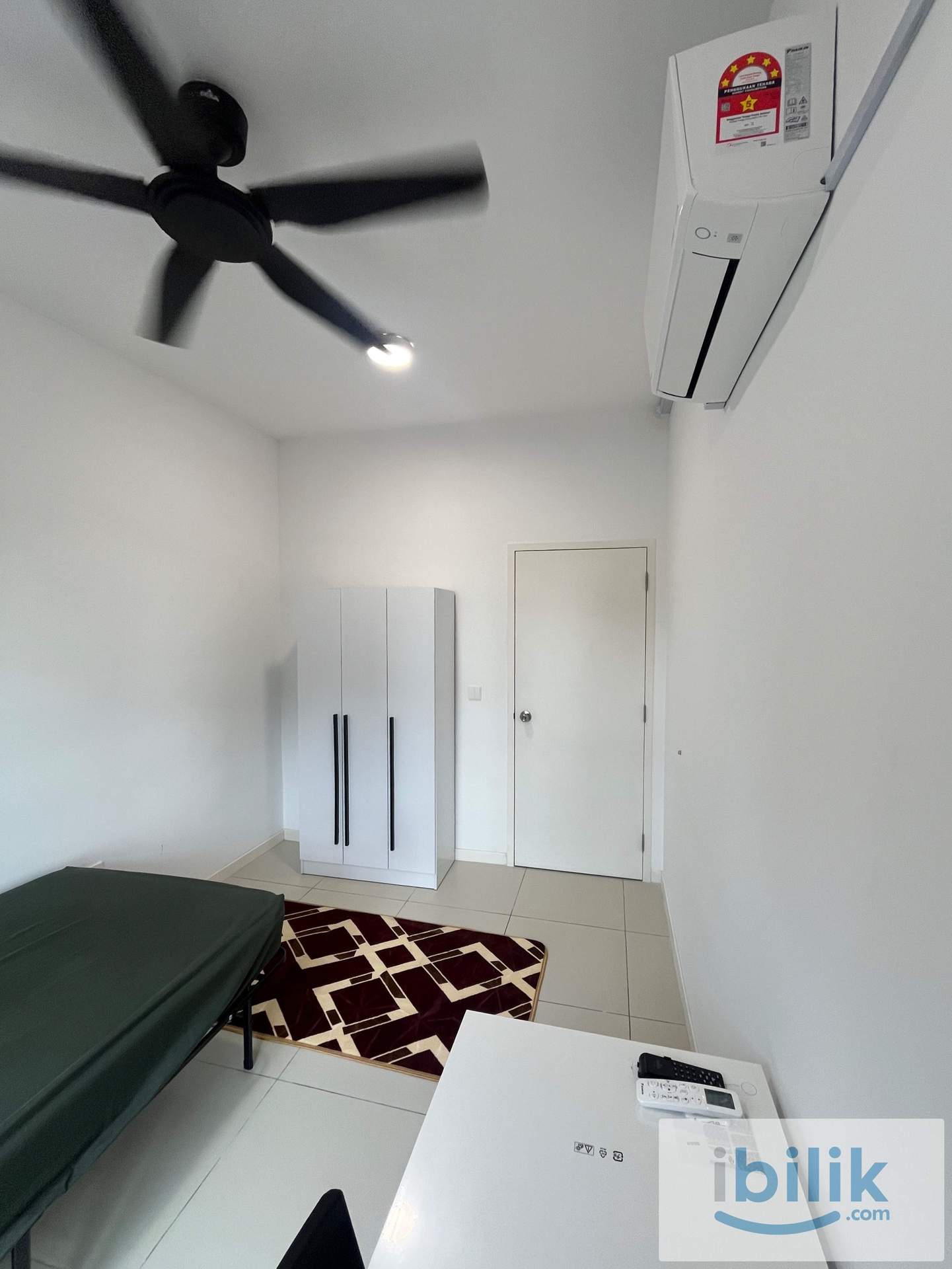 Middle room - Image 1