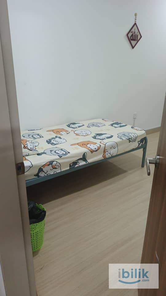 Room, Bandar Serenia - Image 4