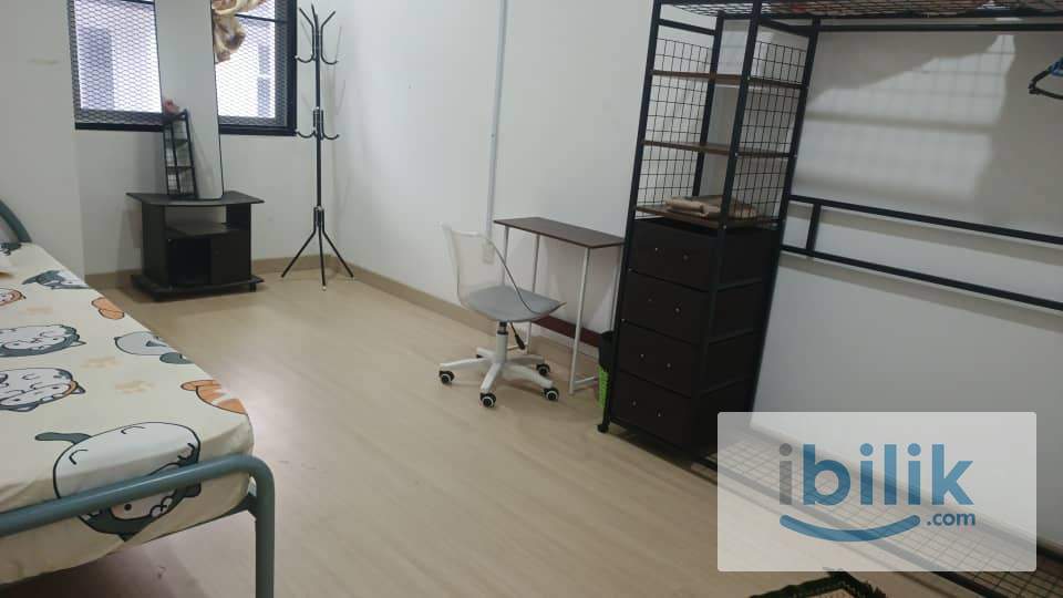 Room, Bandar Serenia - Image 2