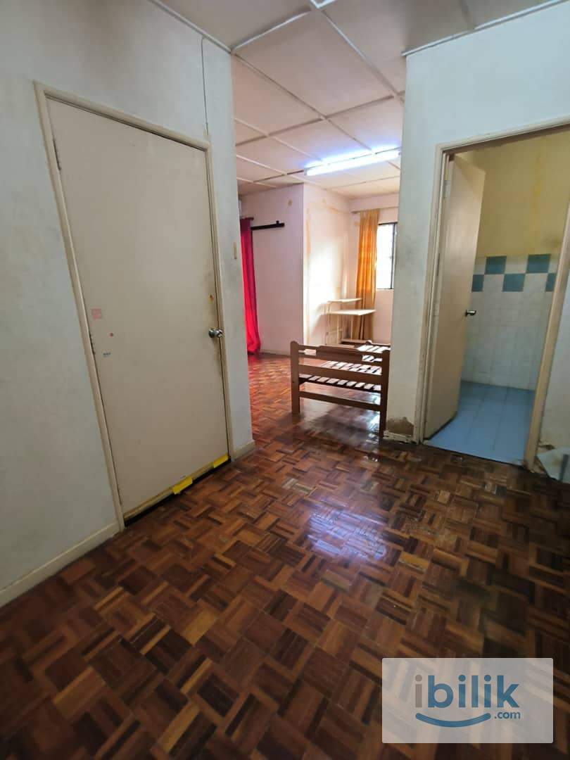 Seri kembangan, Taman lestari perdana, Master Room to Rent - Image 4