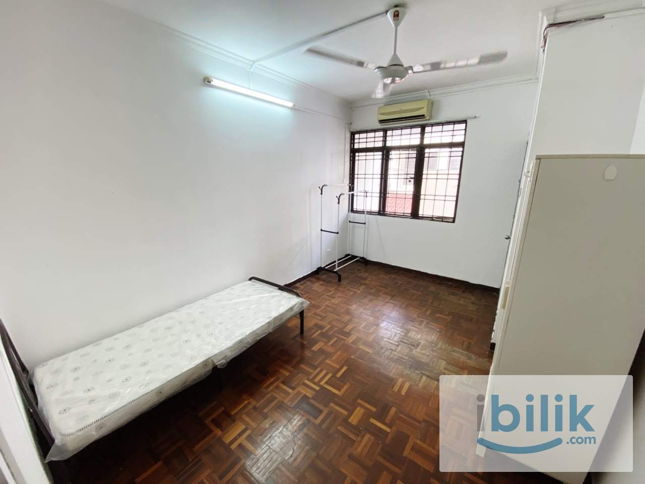 damansara utama , bu 10, Room to Rent  - Image 4